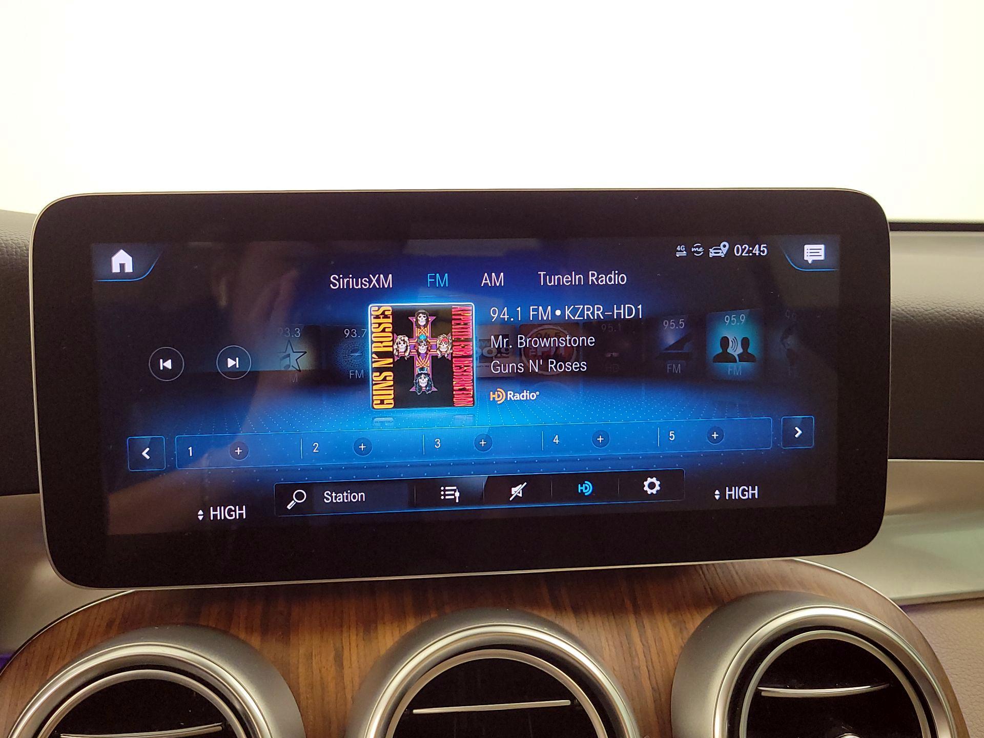 Thumbnail: 2022 Mercedes-Benz GLC - 16