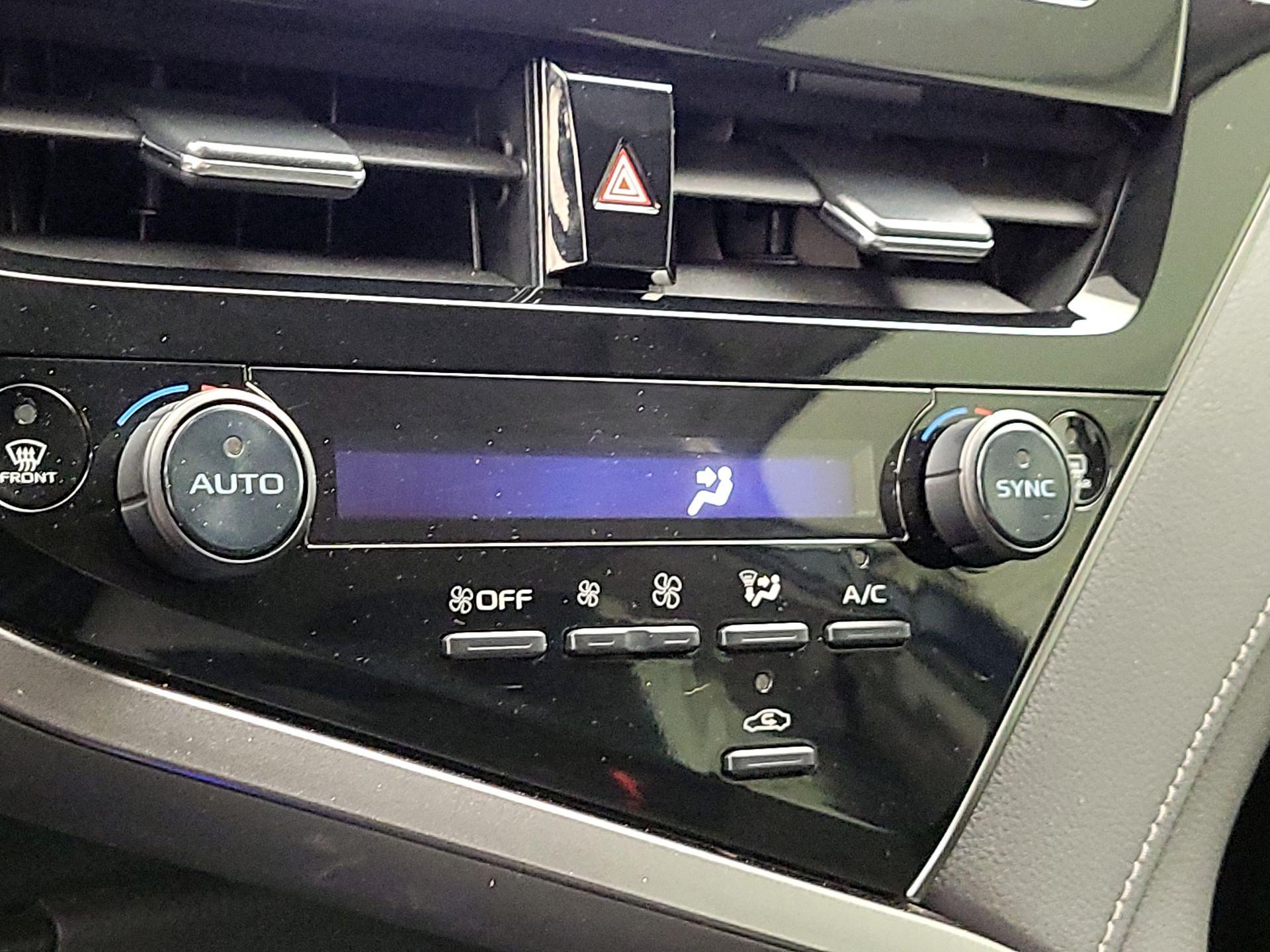 Thumbnail: 2023 Toyota Camry - 16