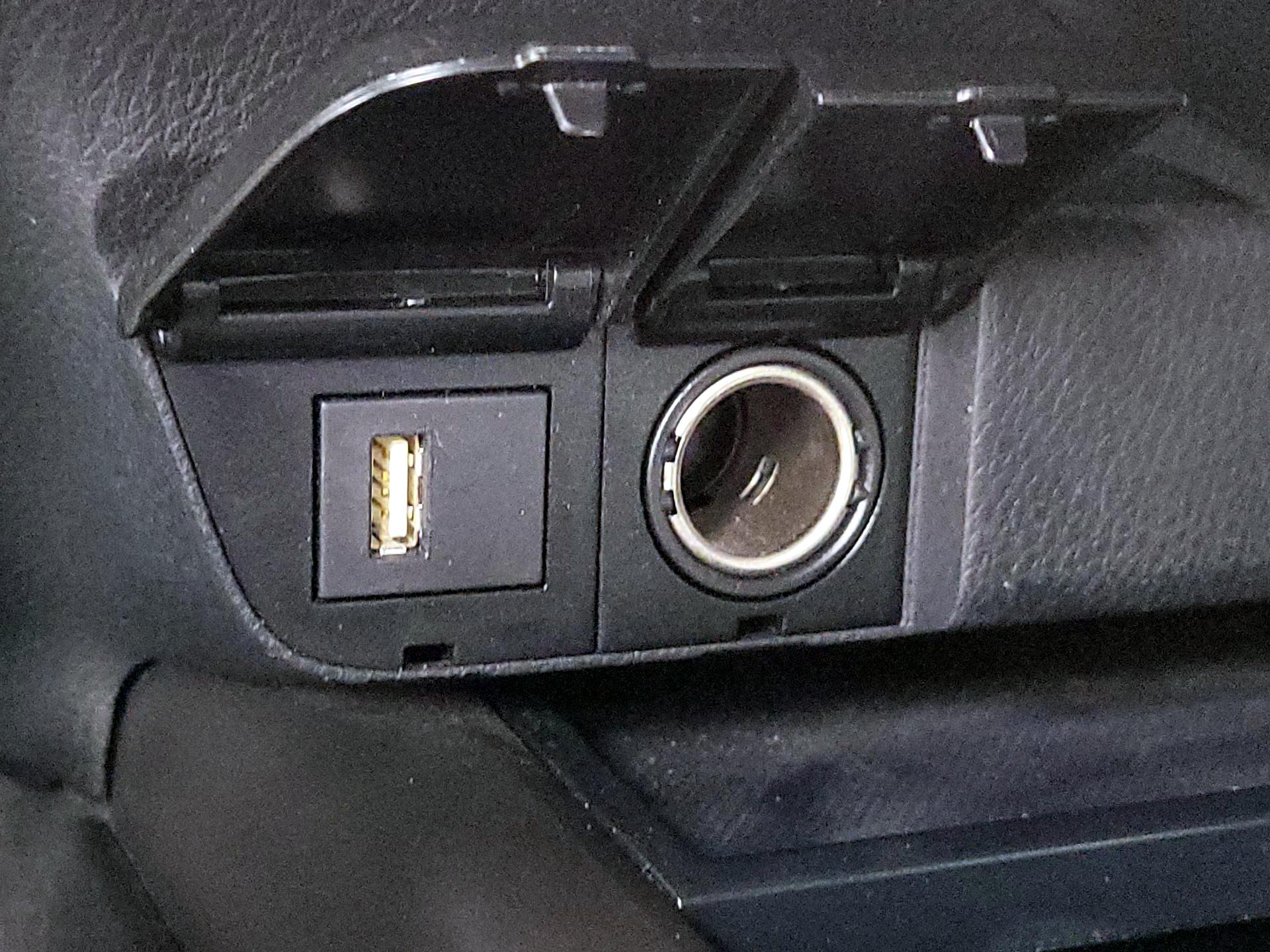 Thumbnail: 2023 Toyota Camry - 18