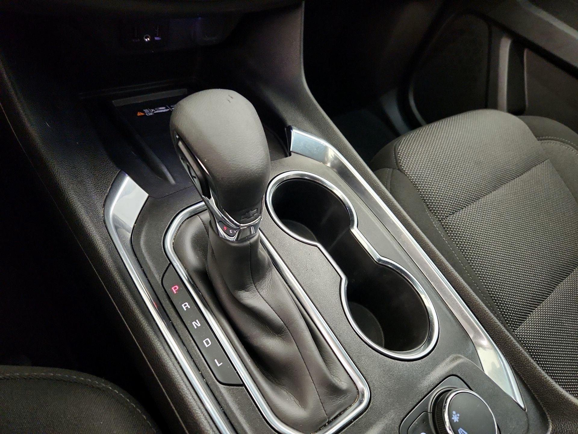 Thumbnail: 2023 Chevrolet Traverse - 17