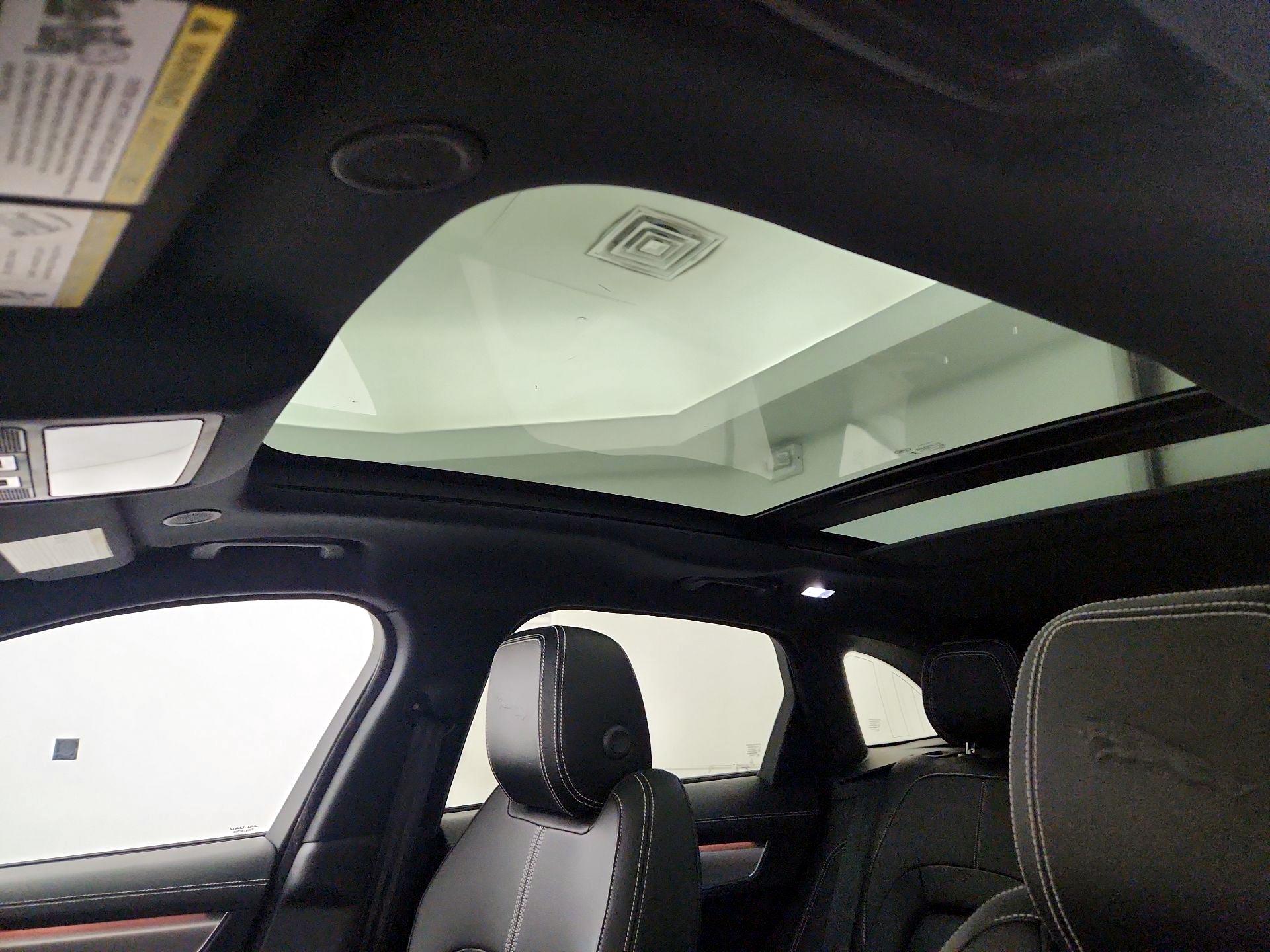 Thumbnail: 2024 Jaguar F-Pace - 19