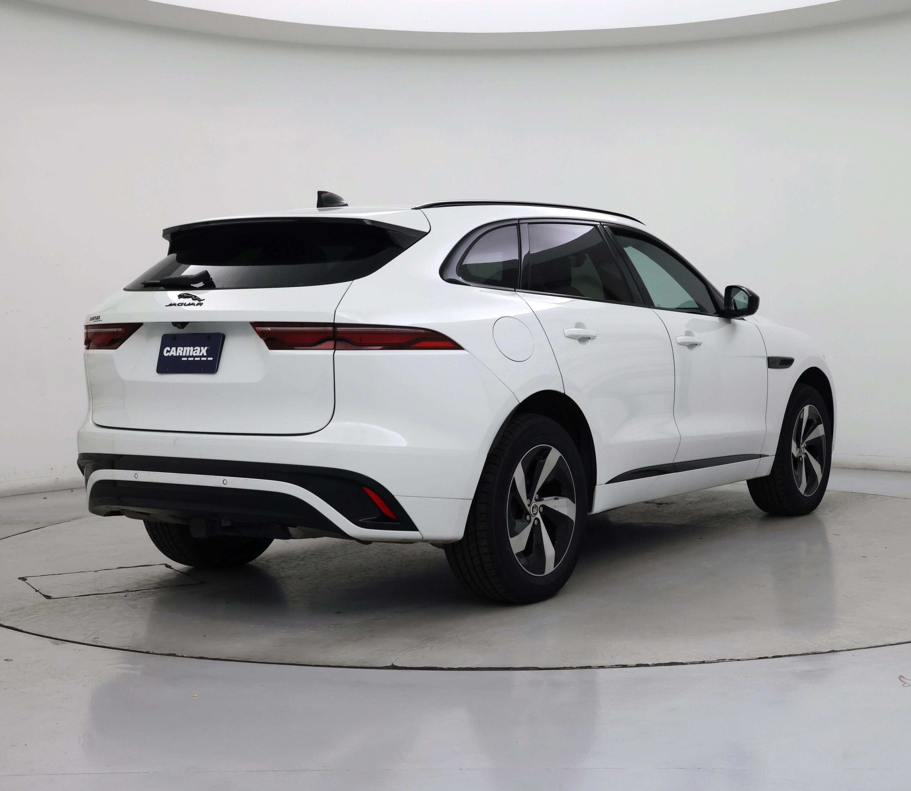 Thumbnail: 2024 Jaguar F-Pace - 8