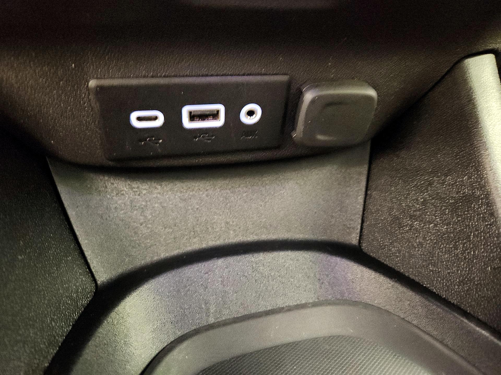 Thumbnail: 2024 Chevrolet Malibu - 18