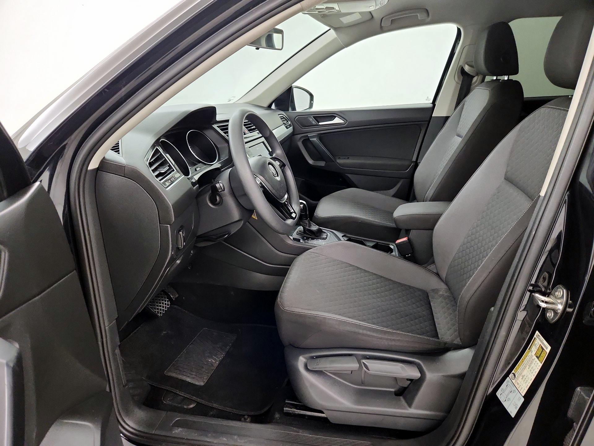 Thumbnail: 2021 Volkswagen Tiguan - 11