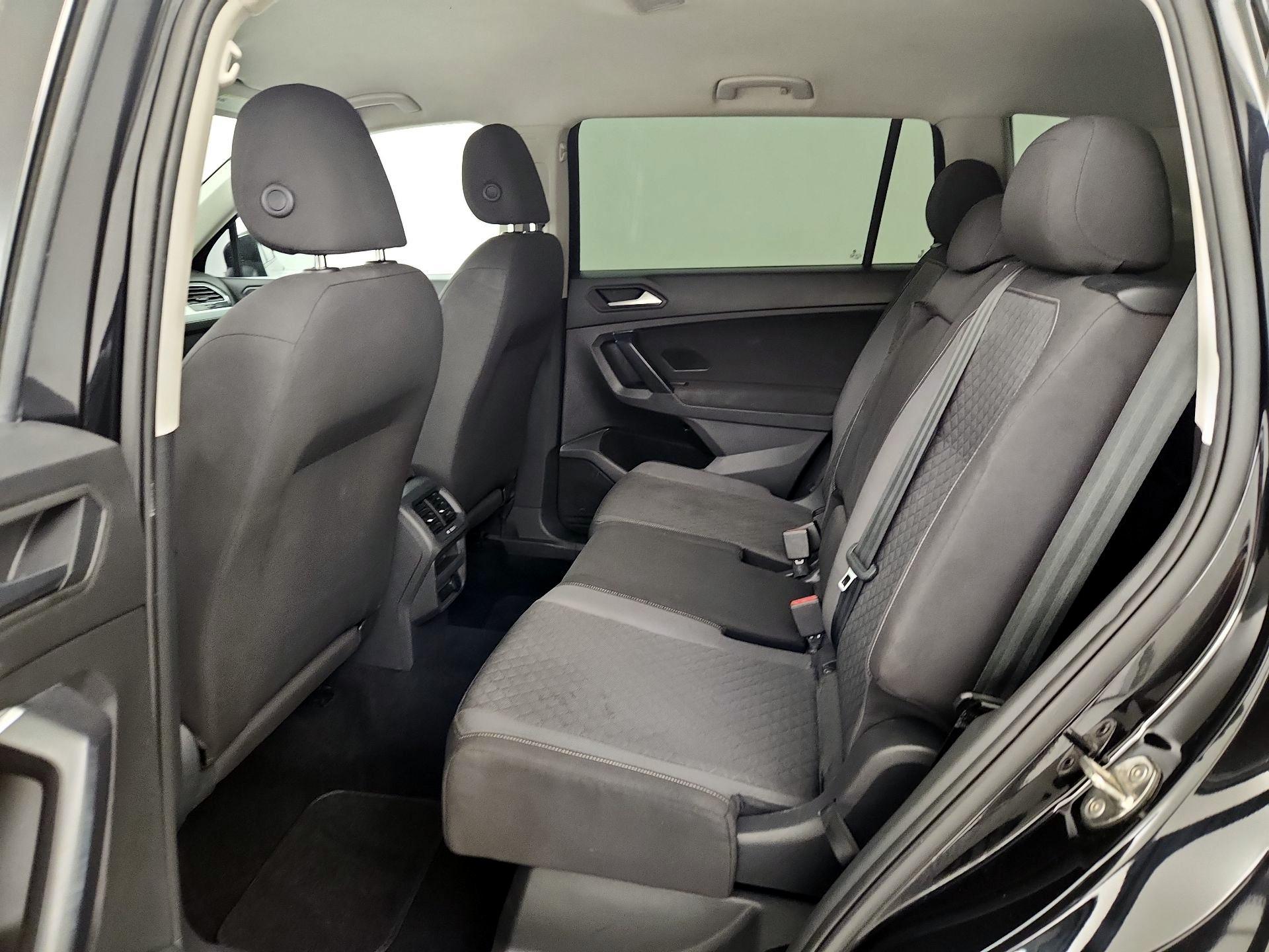 Thumbnail: 2021 Volkswagen Tiguan - 19