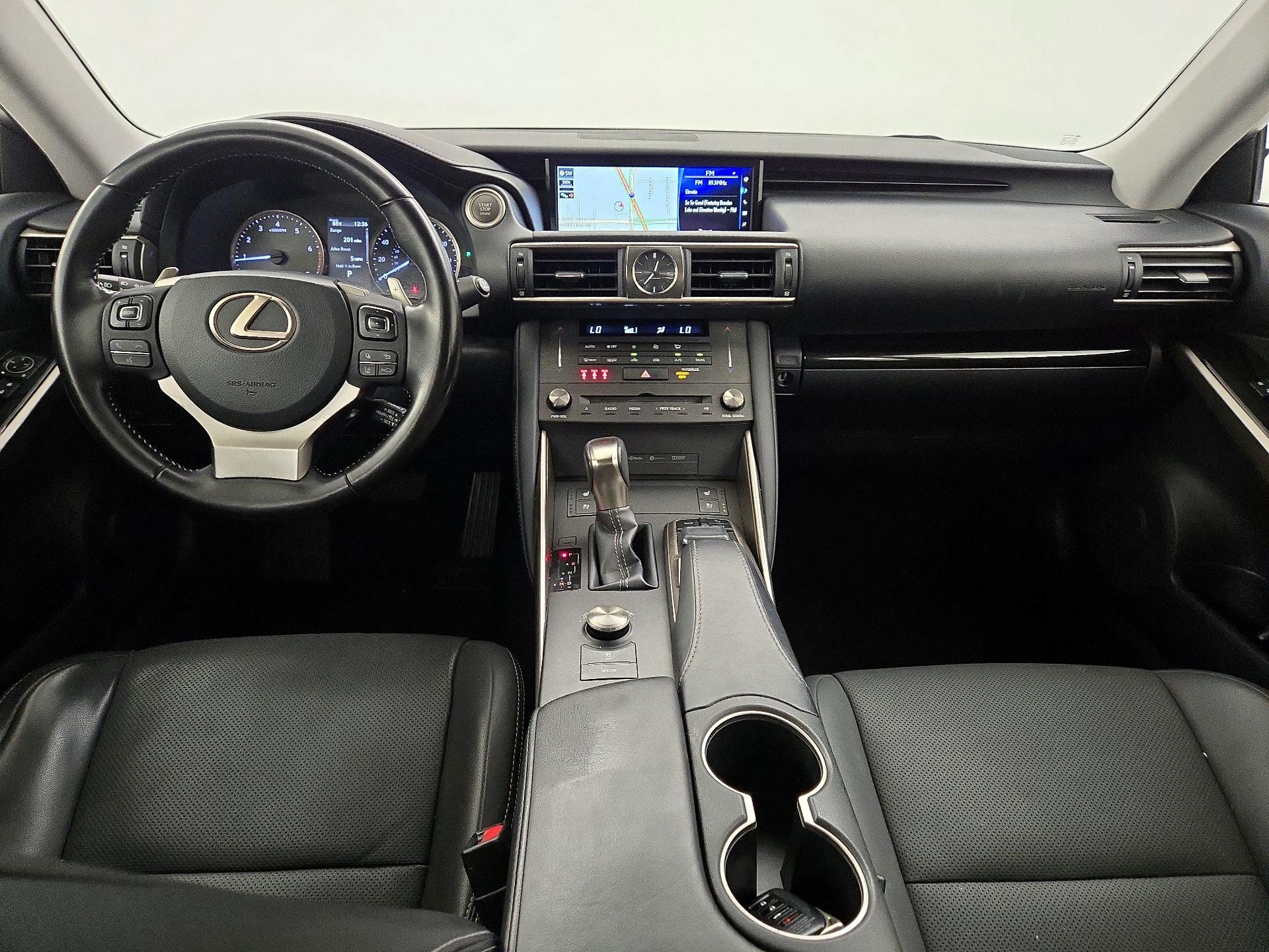 Thumbnail: 2020 Lexus IS - 9