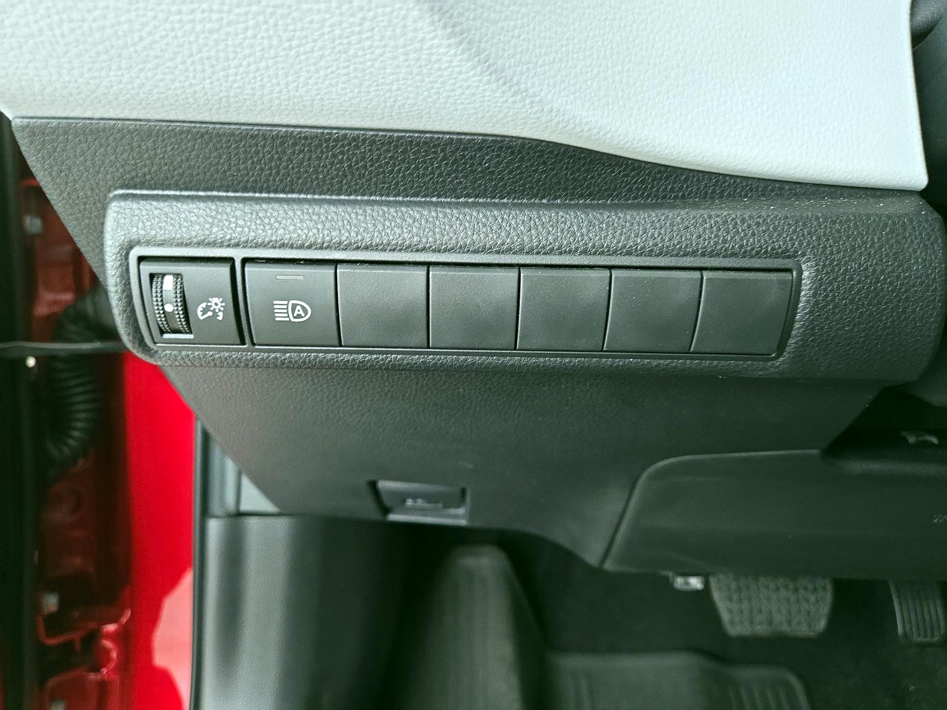 Thumbnail: 2025 Toyota Corolla - 13