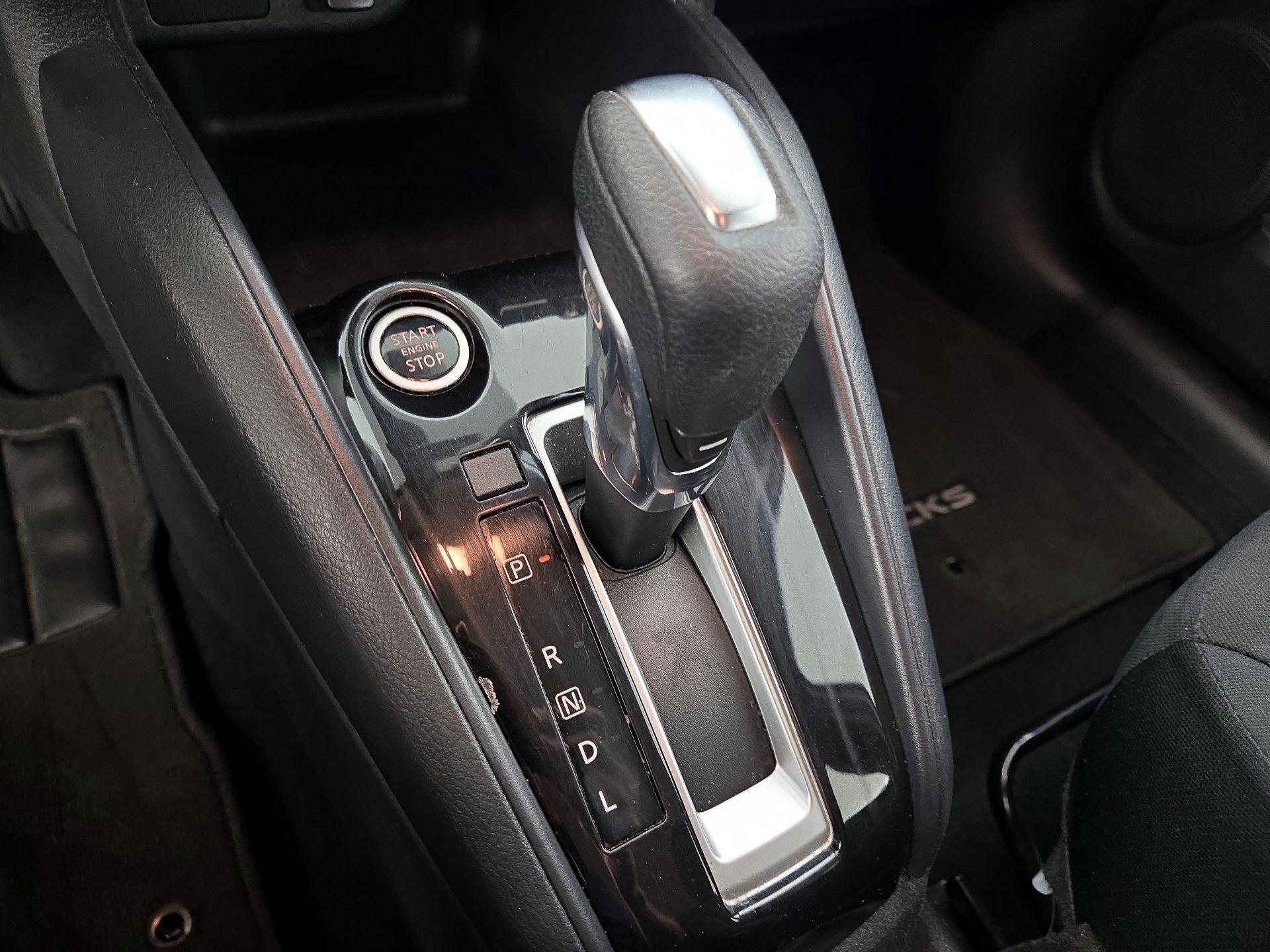 Thumbnail: 2020 Nissan Kicks - 17