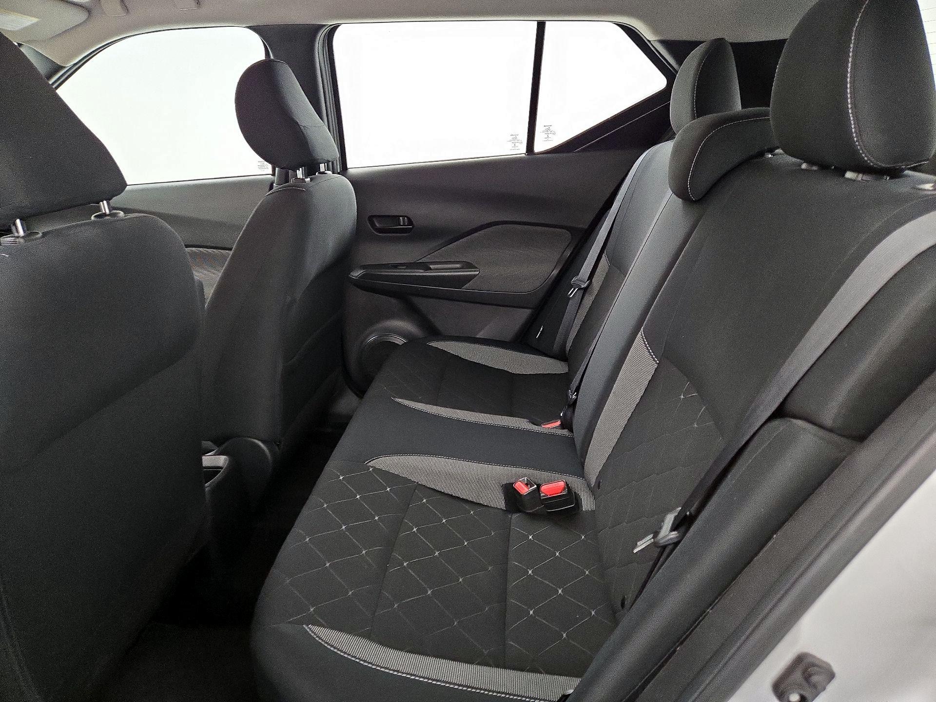 Thumbnail: 2020 Nissan Kicks - 19