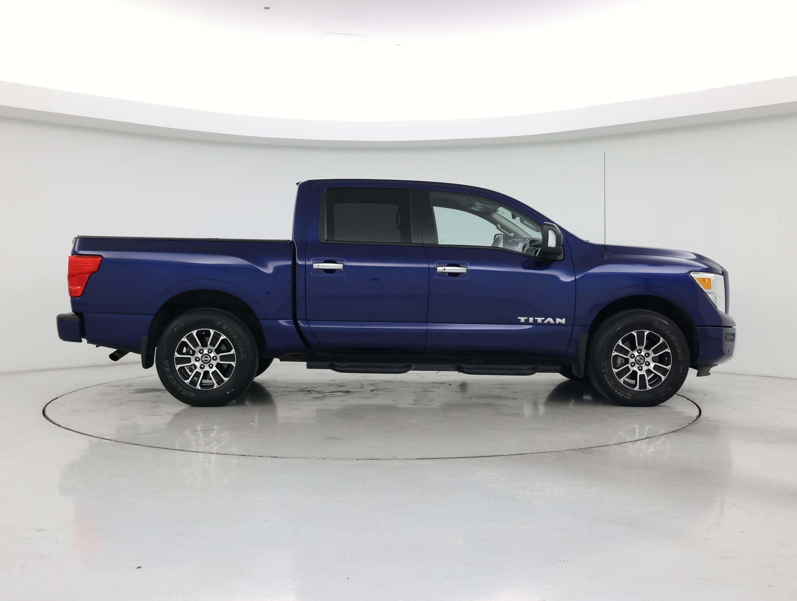 Thumbnail: 2021 Nissan Titan - 7
