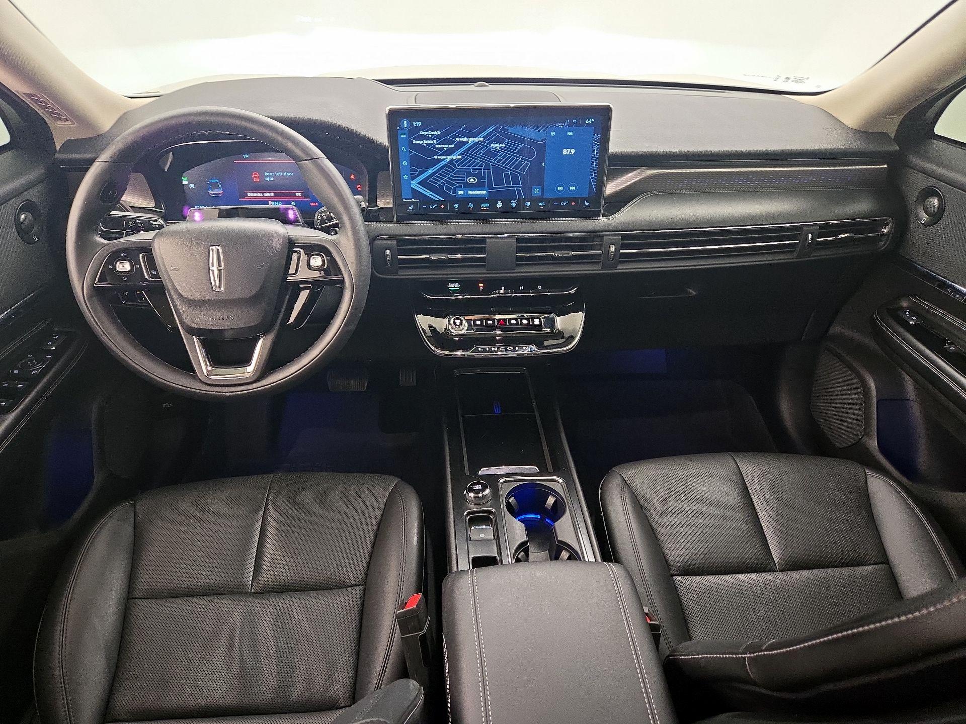 Thumbnail: 2023 Lincoln Corsair - 9