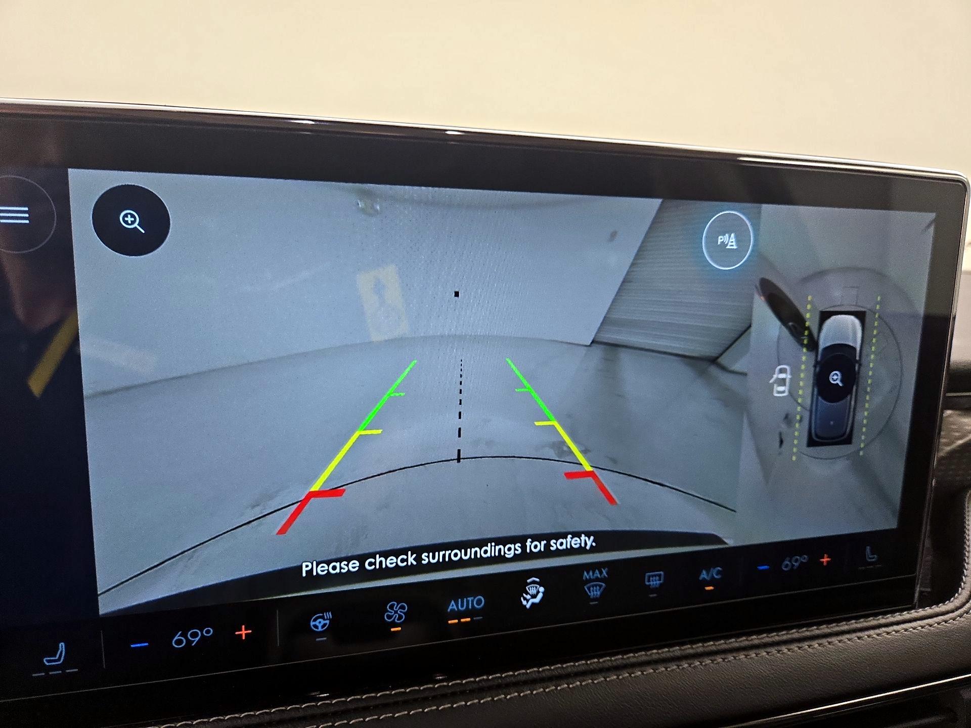 Thumbnail: 2023 Lincoln Corsair - 15