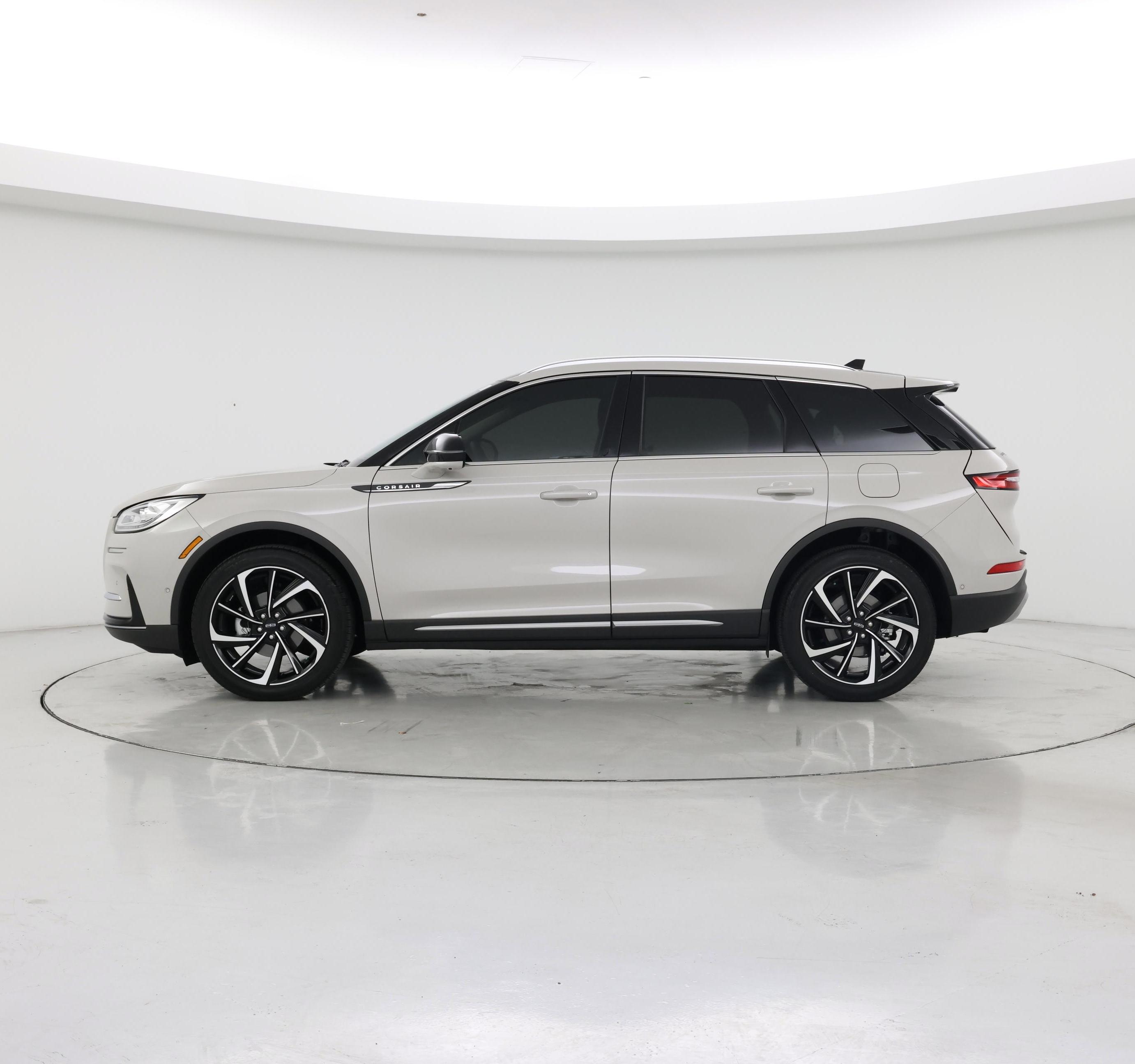 Thumbnail: 2023 Lincoln Corsair - 3