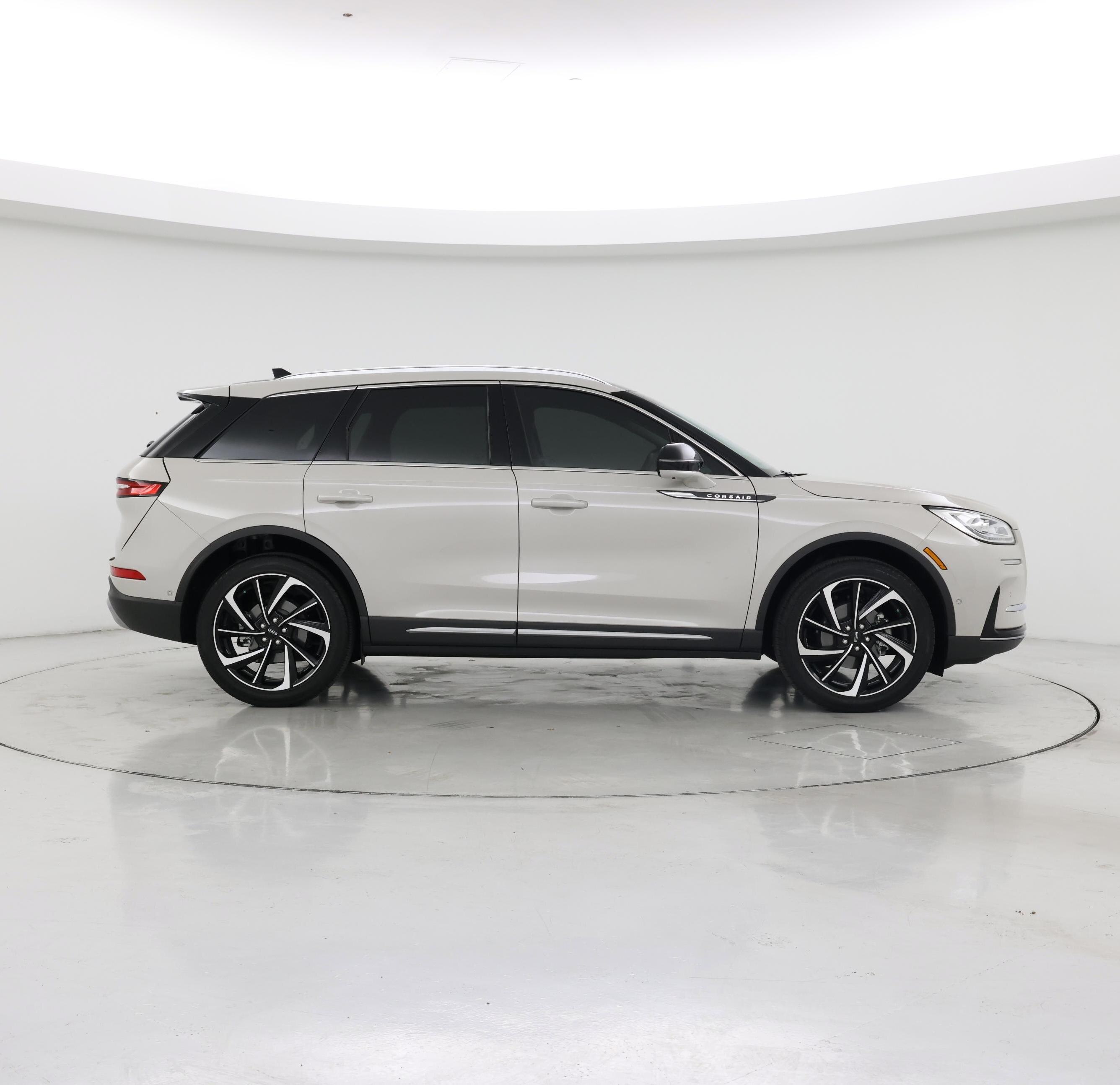 Thumbnail: 2023 Lincoln Corsair - 7