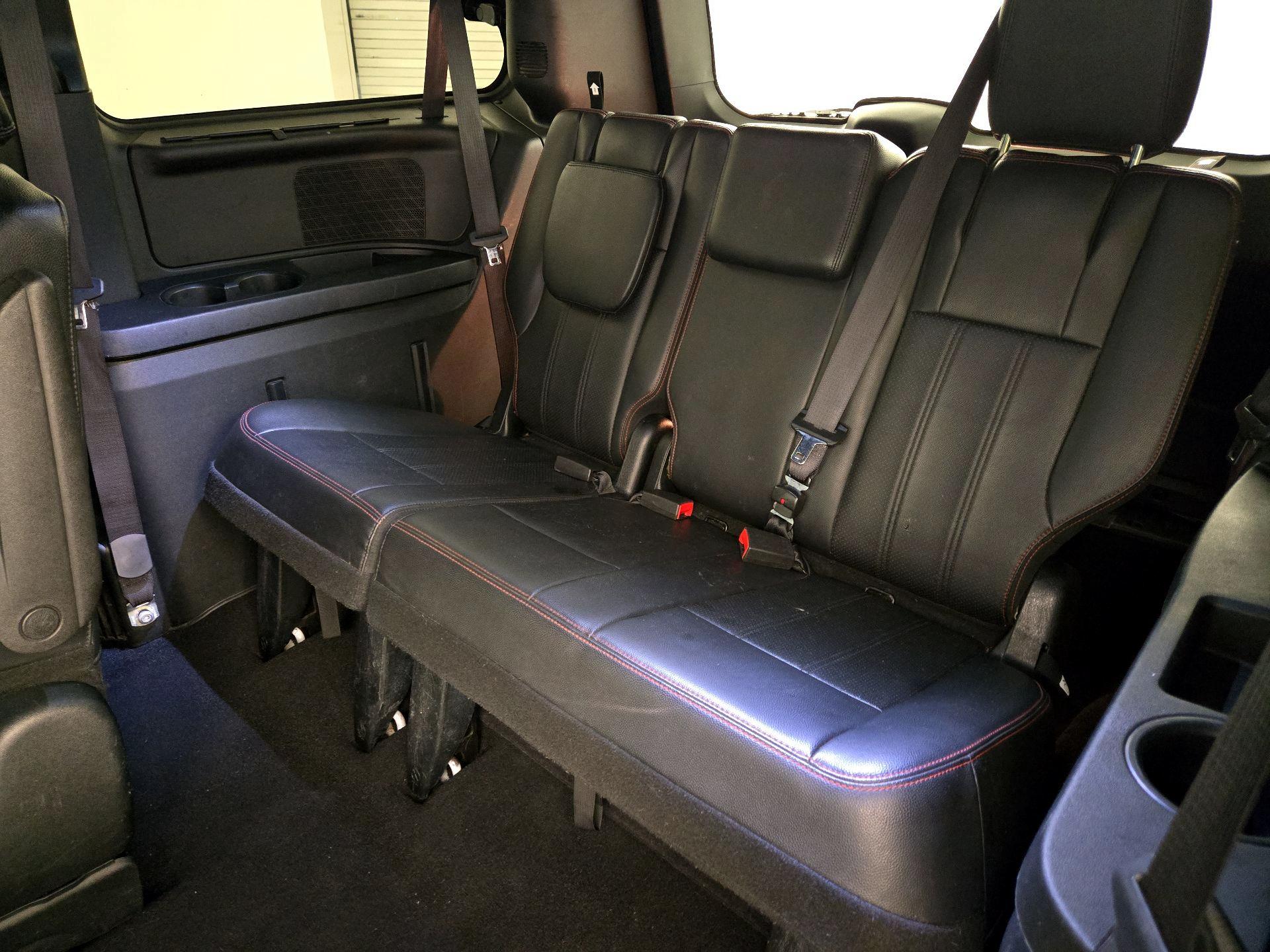 Thumbnail: 2017 Dodge Grand Caravan - 20