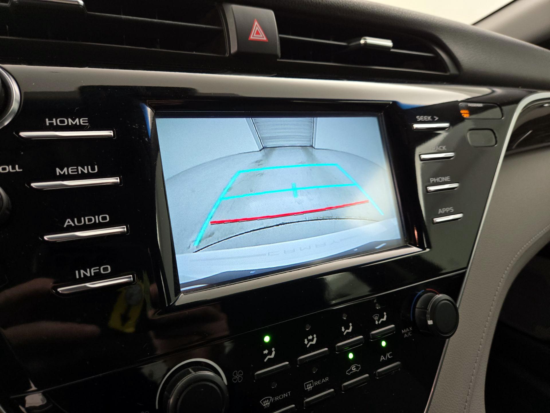 Thumbnail: 2018 Toyota Camry - 14