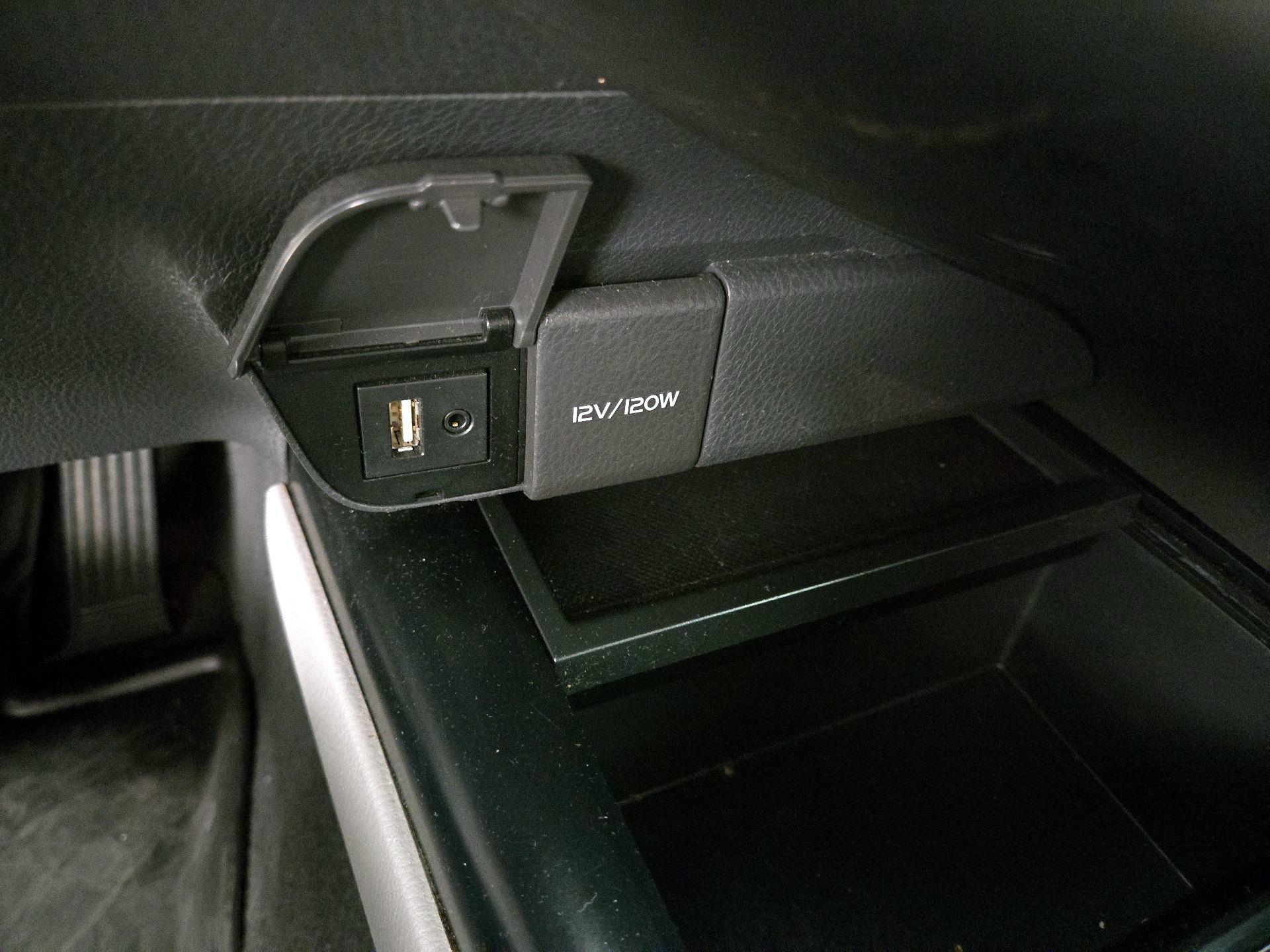 Thumbnail: 2018 Toyota Camry - 18