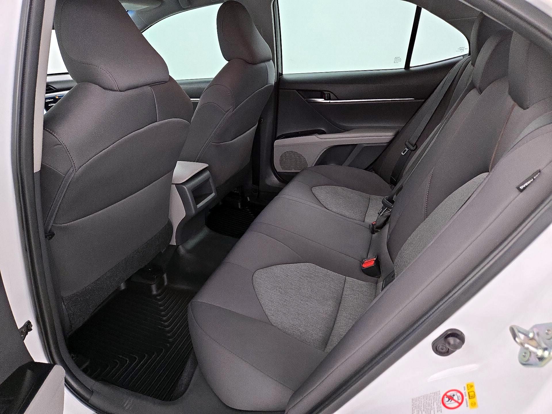 Thumbnail: 2018 Toyota Camry - 19