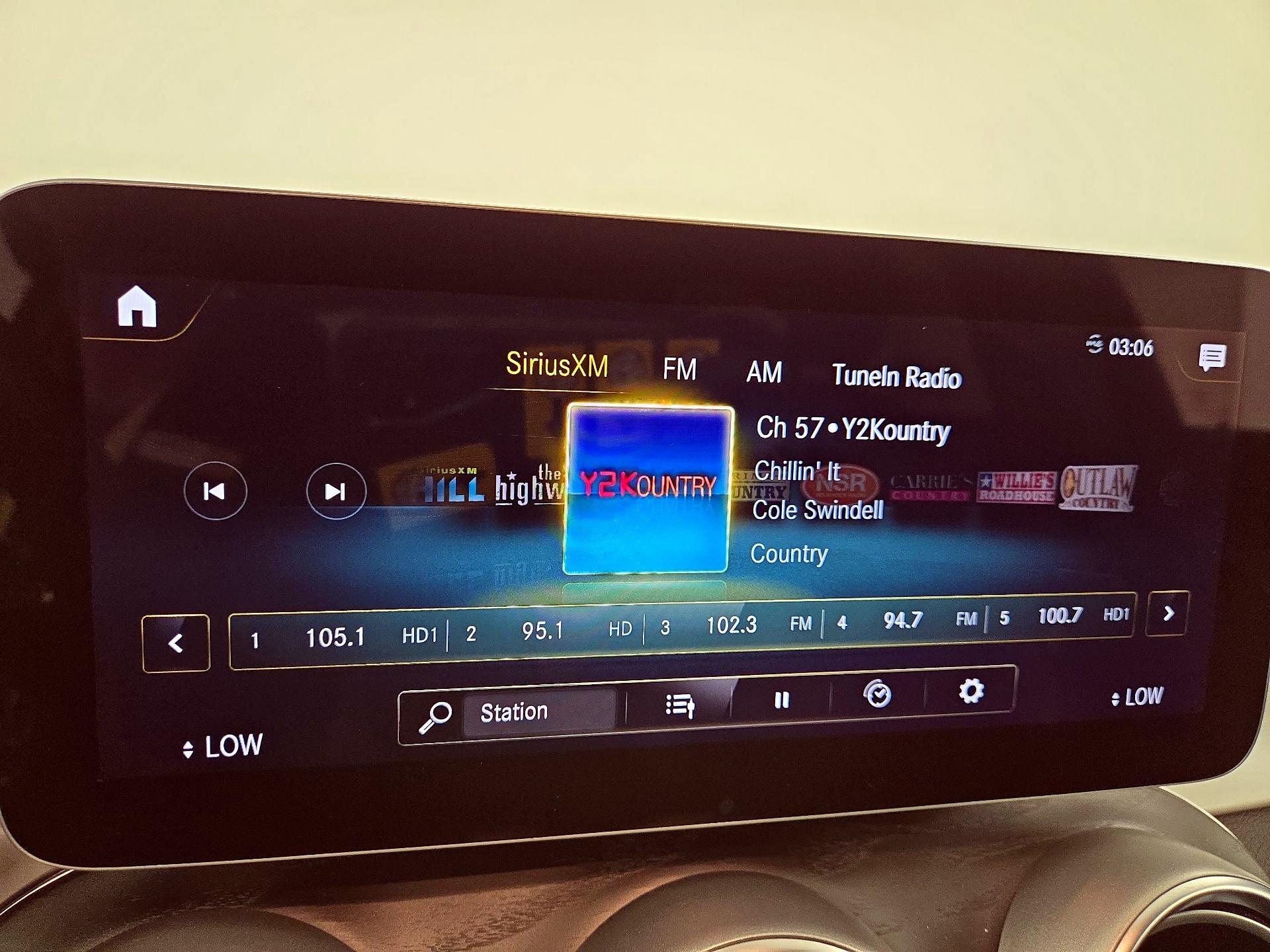 Thumbnail: 2023 Mercedes-Benz GLC - 15