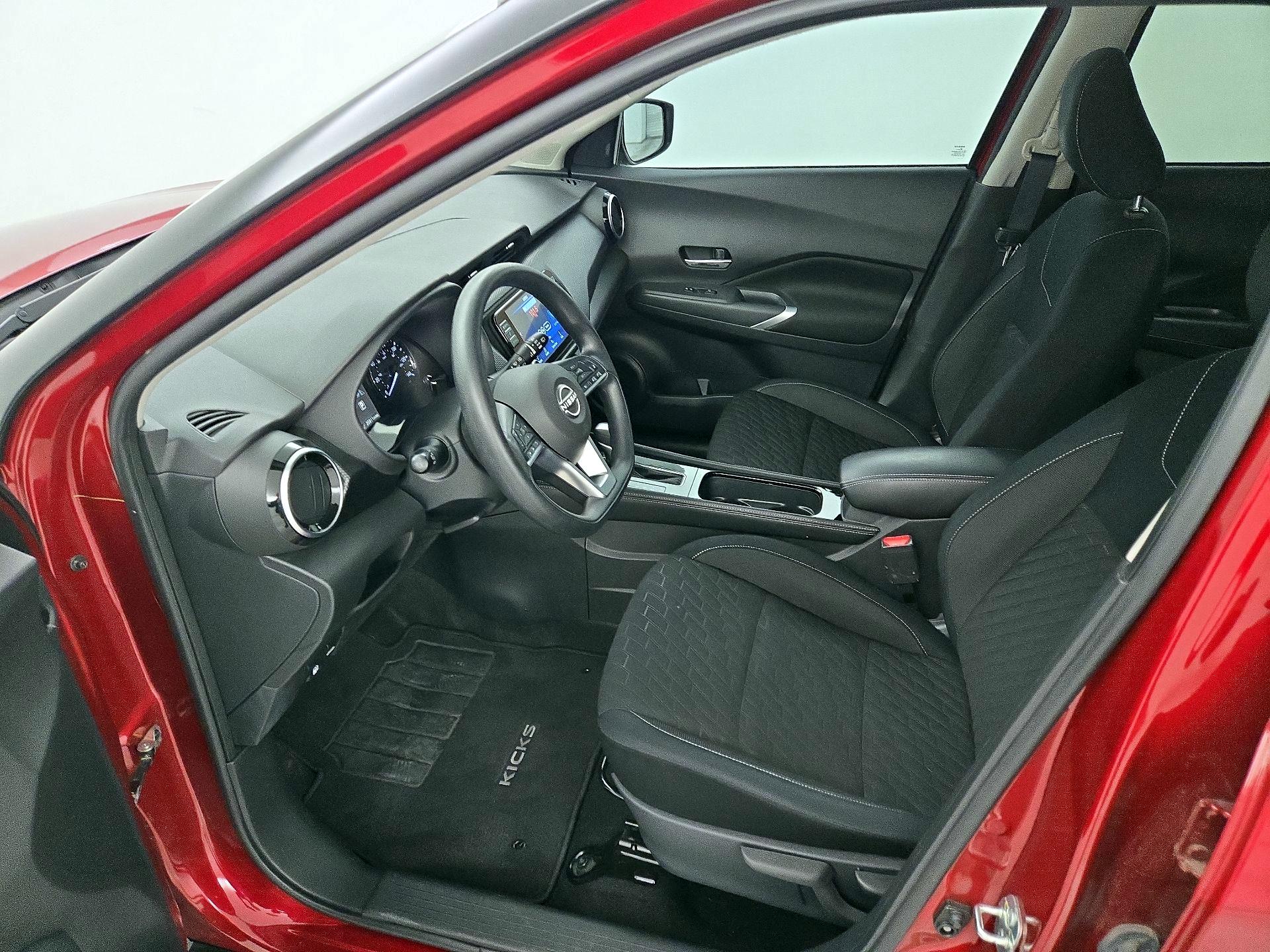 Thumbnail: 2023 Nissan Kicks - 11