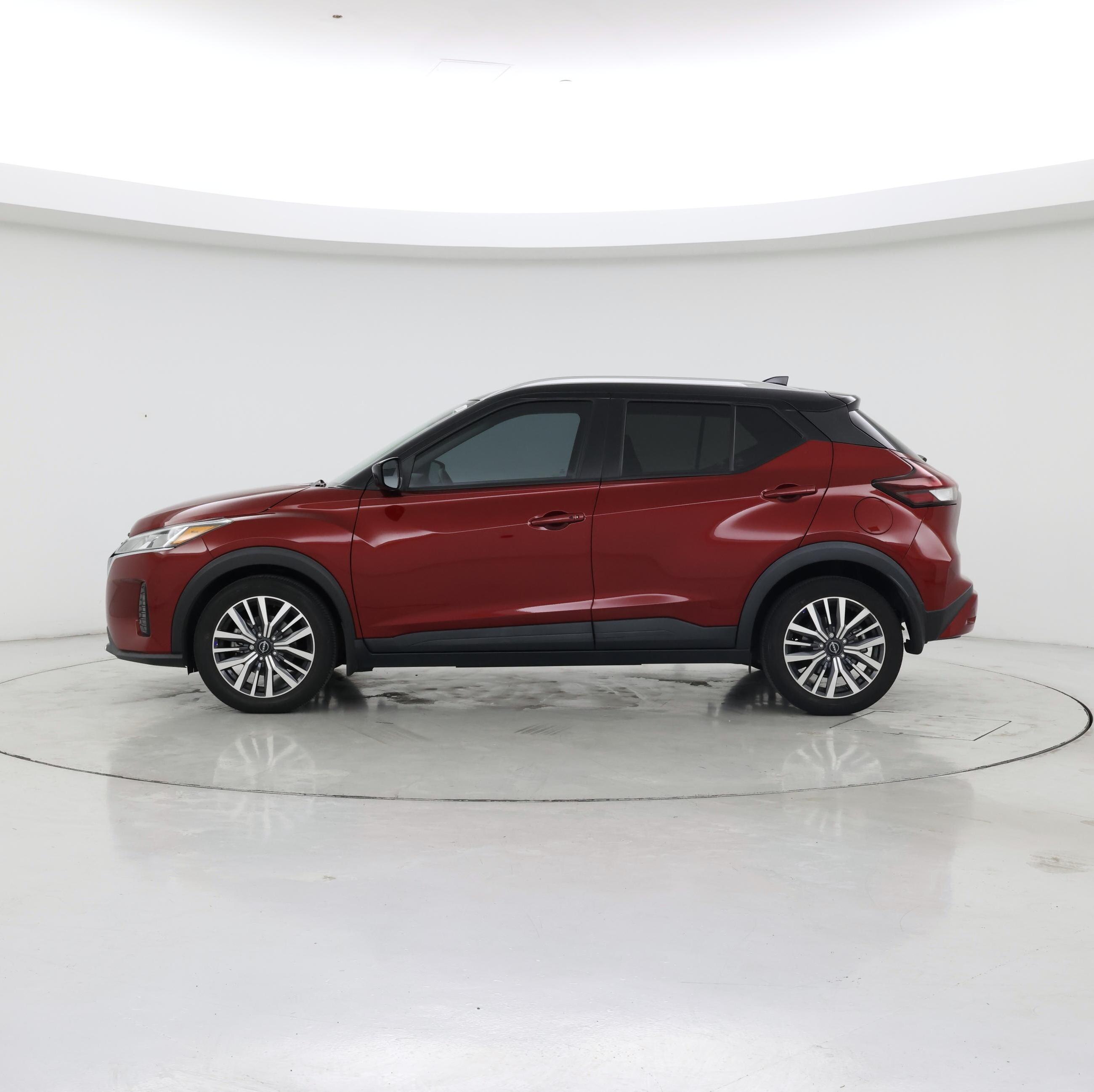 Thumbnail: 2023 Nissan Kicks - 3
