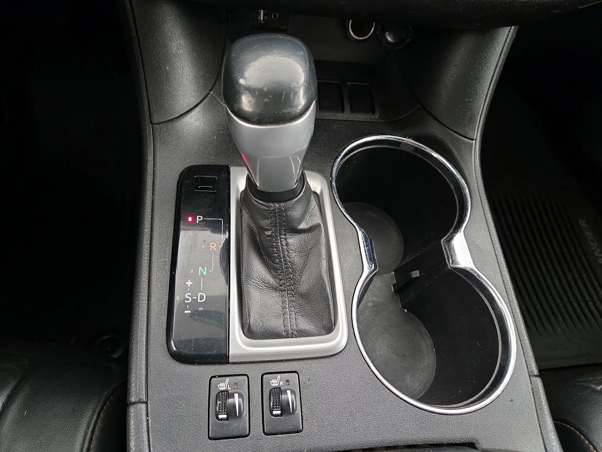 Thumbnail: 2016 Toyota Highlander - 17