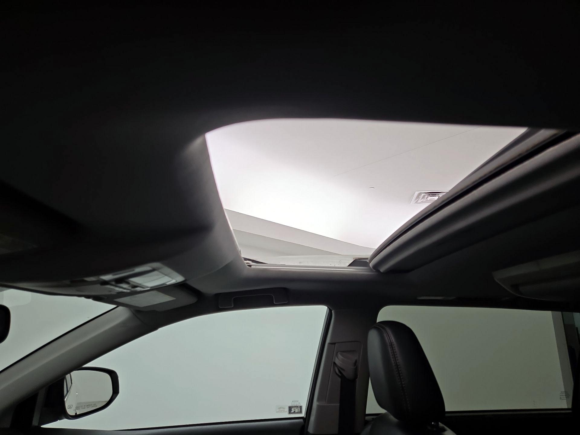 Thumbnail: 2016 Toyota Highlander - 19