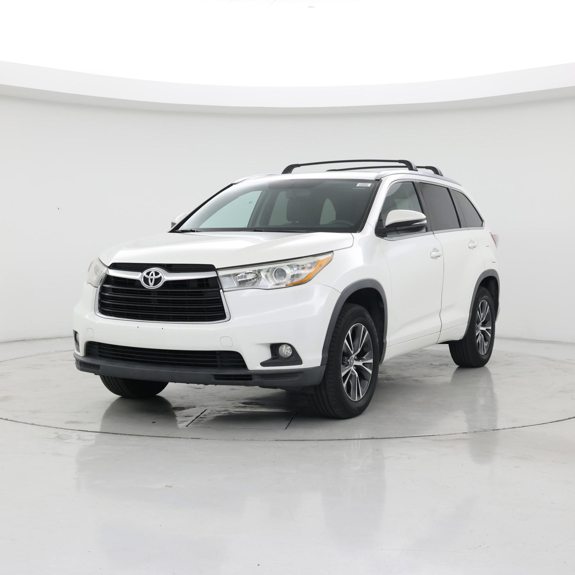 Thumbnail: 2016 Toyota Highlander - 4