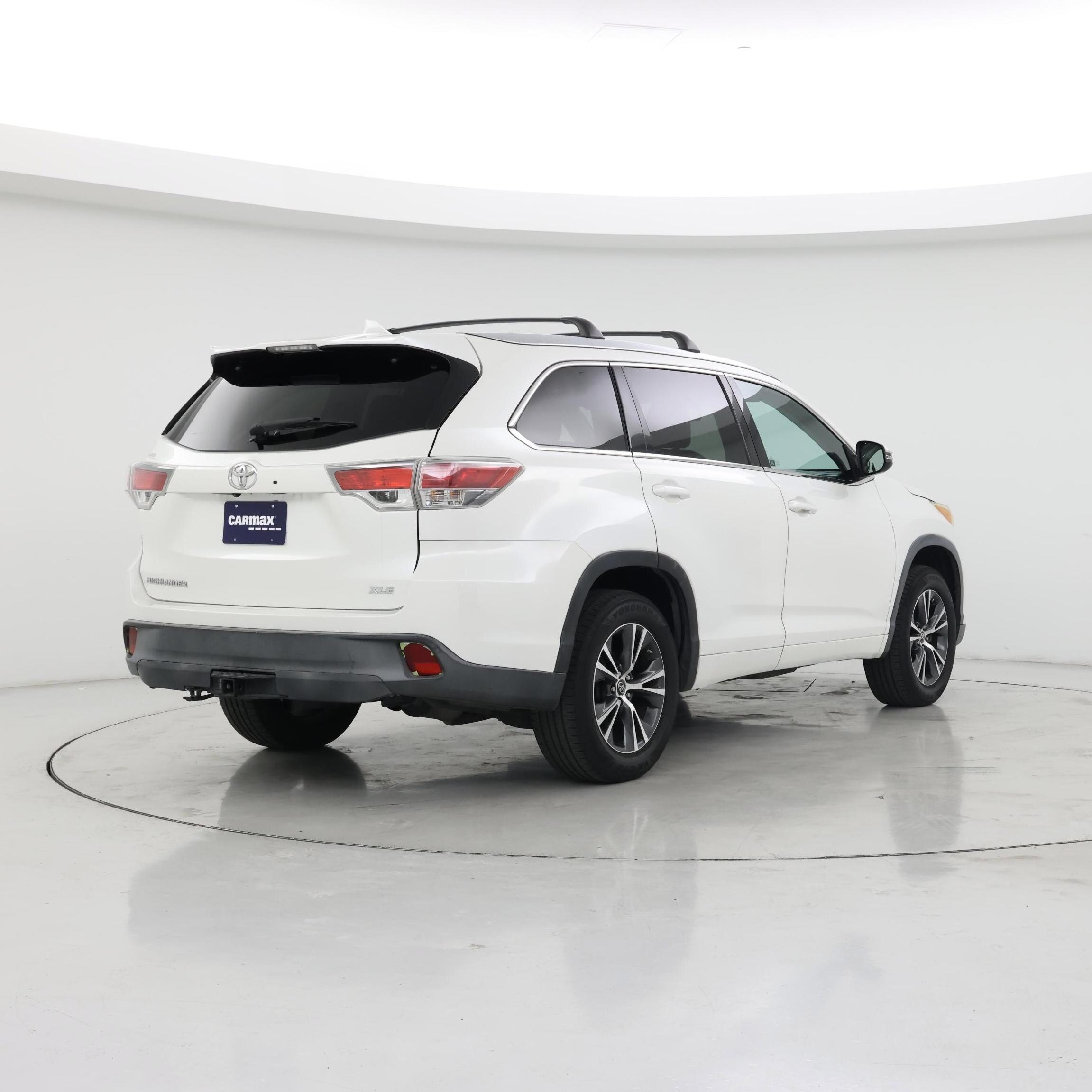 Thumbnail: 2016 Toyota Highlander - 8