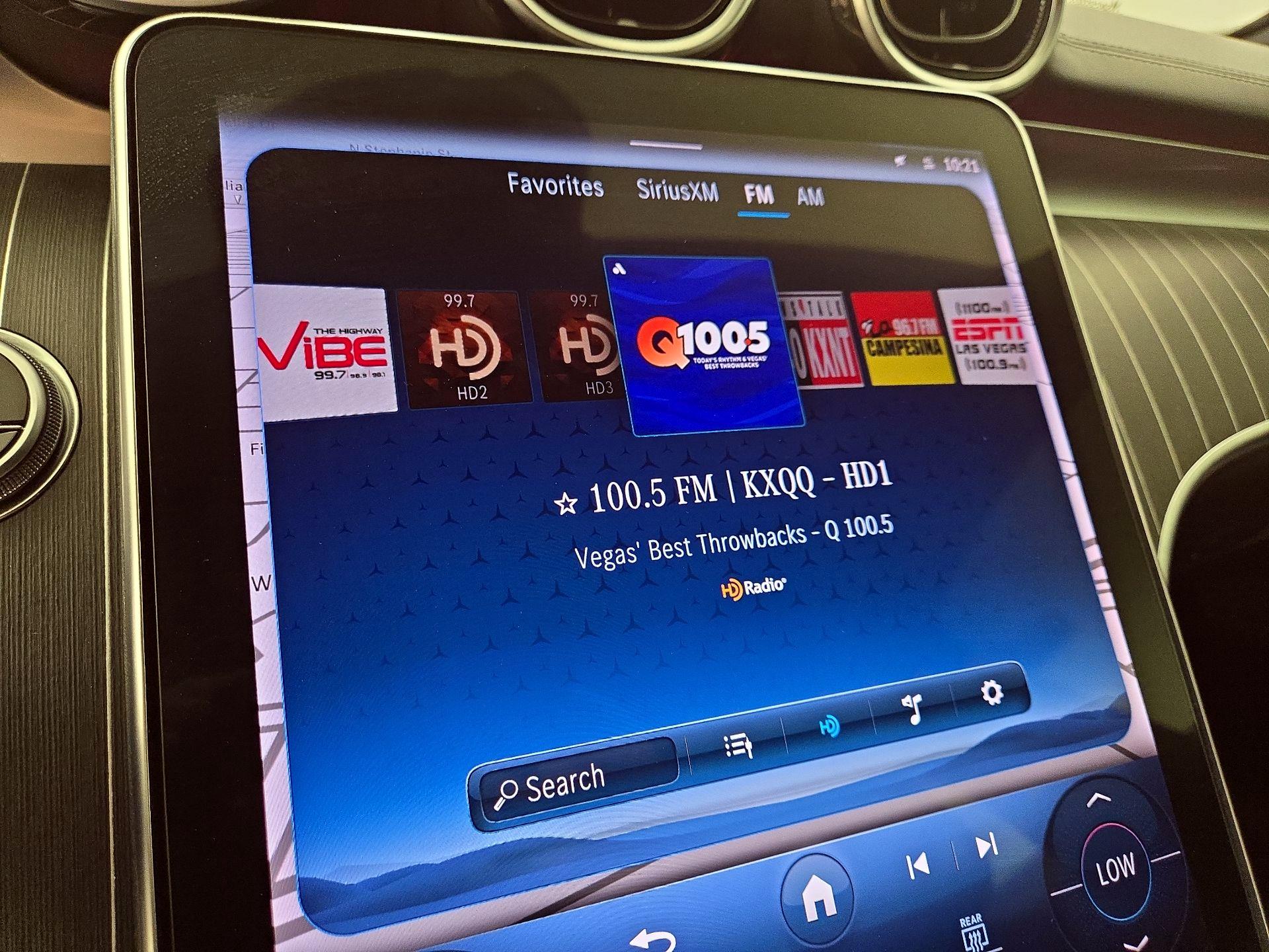 Thumbnail: 2023 Mercedes-Benz C-Class - 16