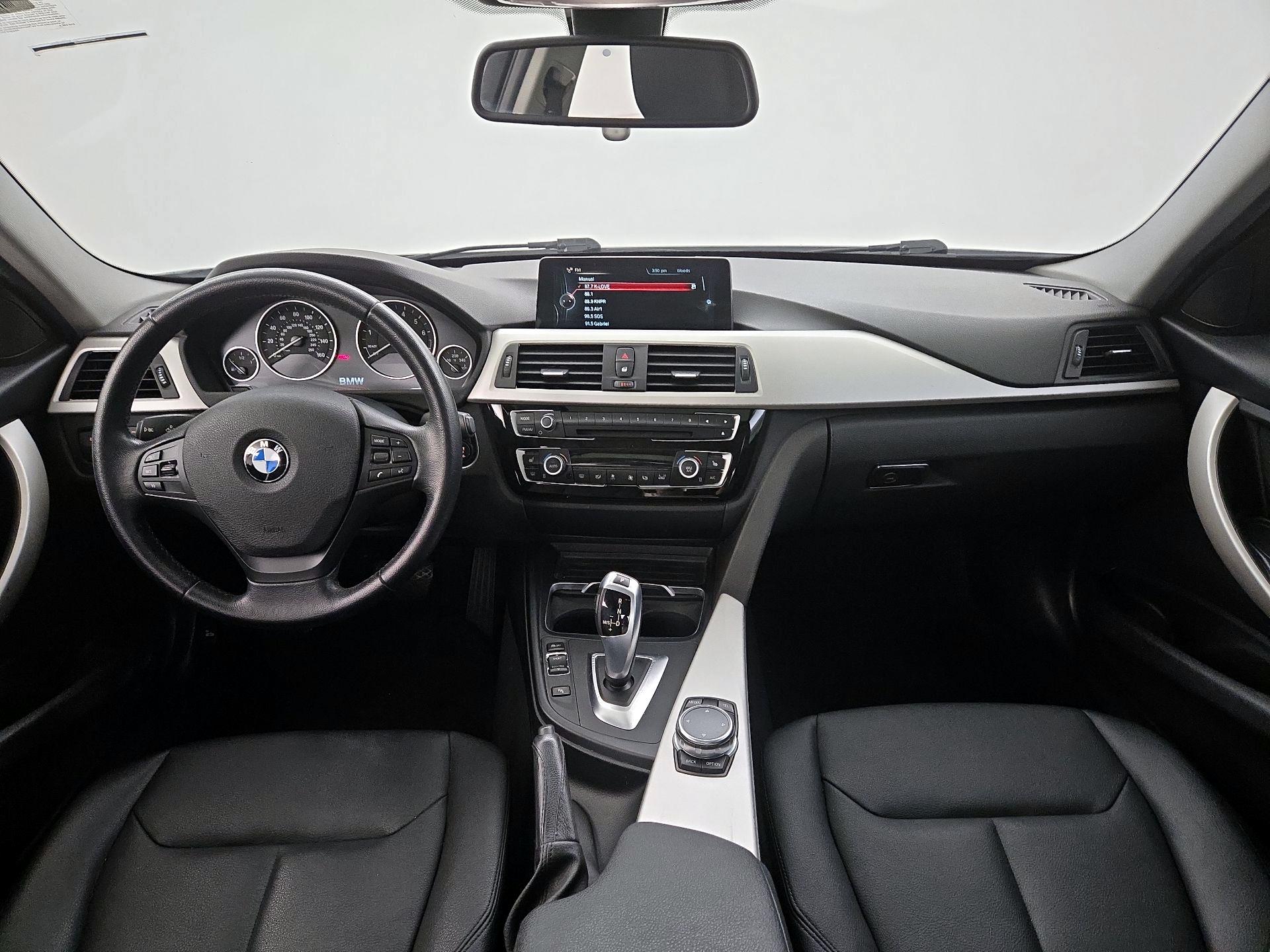 Thumbnail: 2016 BMW 3 Series - 9
