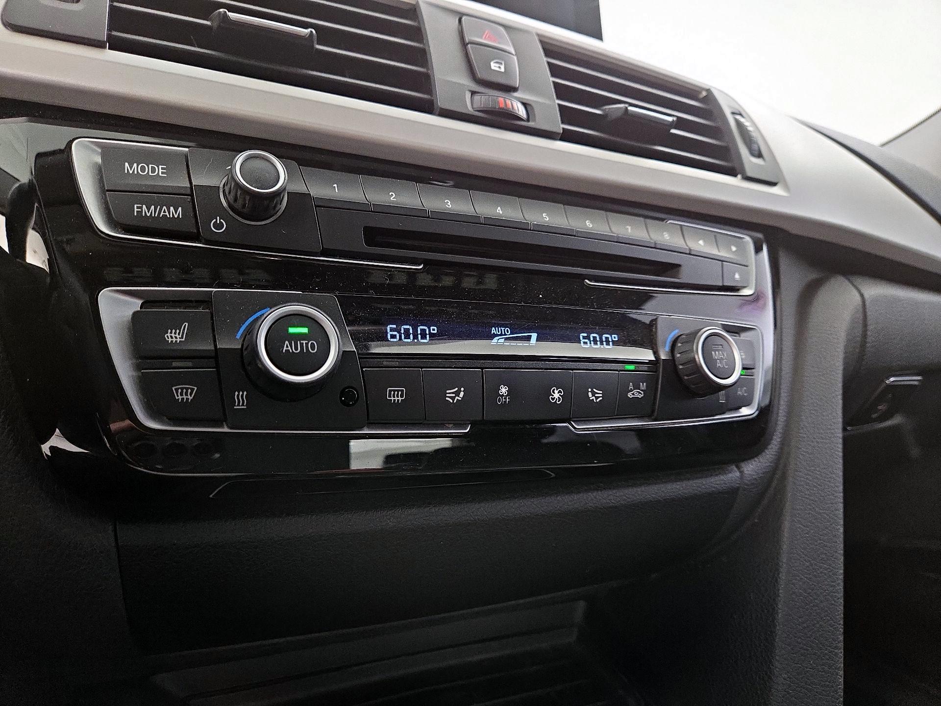 Thumbnail: 2016 BMW 3 Series - 16