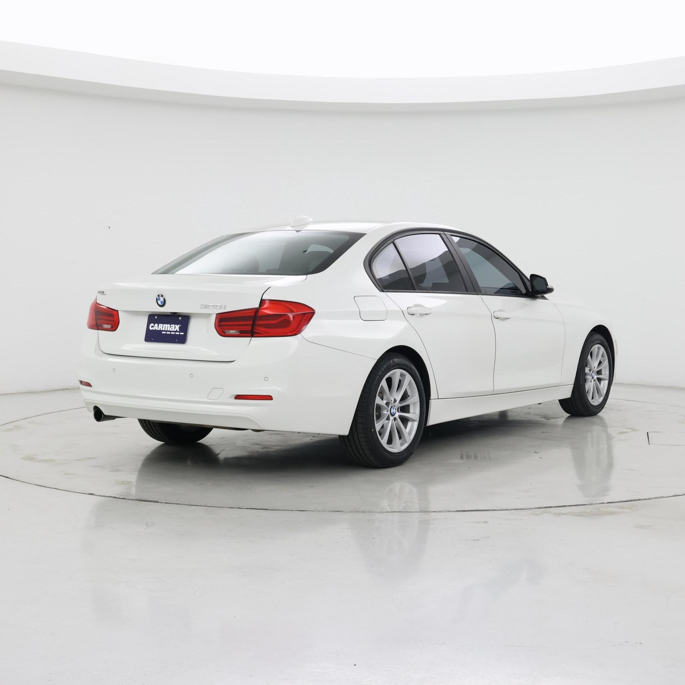 Thumbnail: 2016 BMW 3 Series - 8