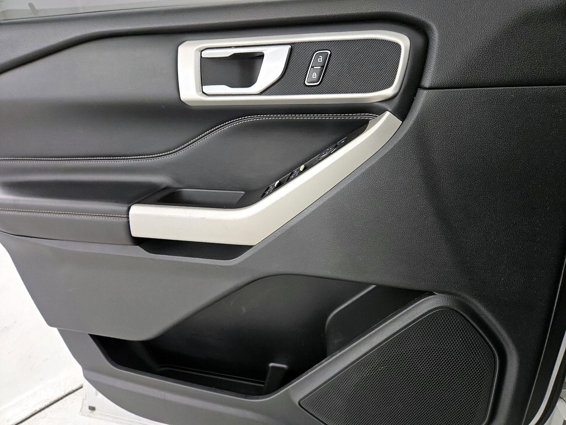 Thumbnail: 2021 Ford Explorer - 12