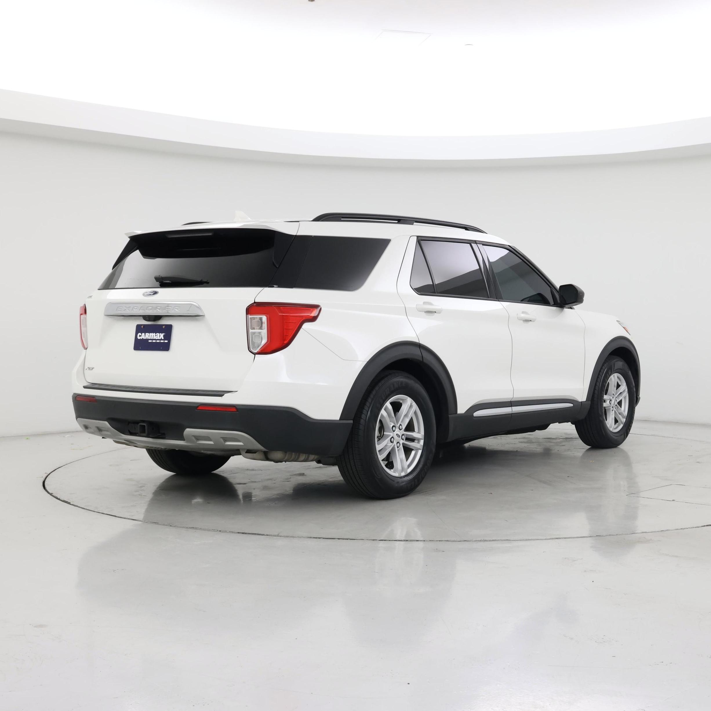 Thumbnail: 2021 Ford Explorer - 8