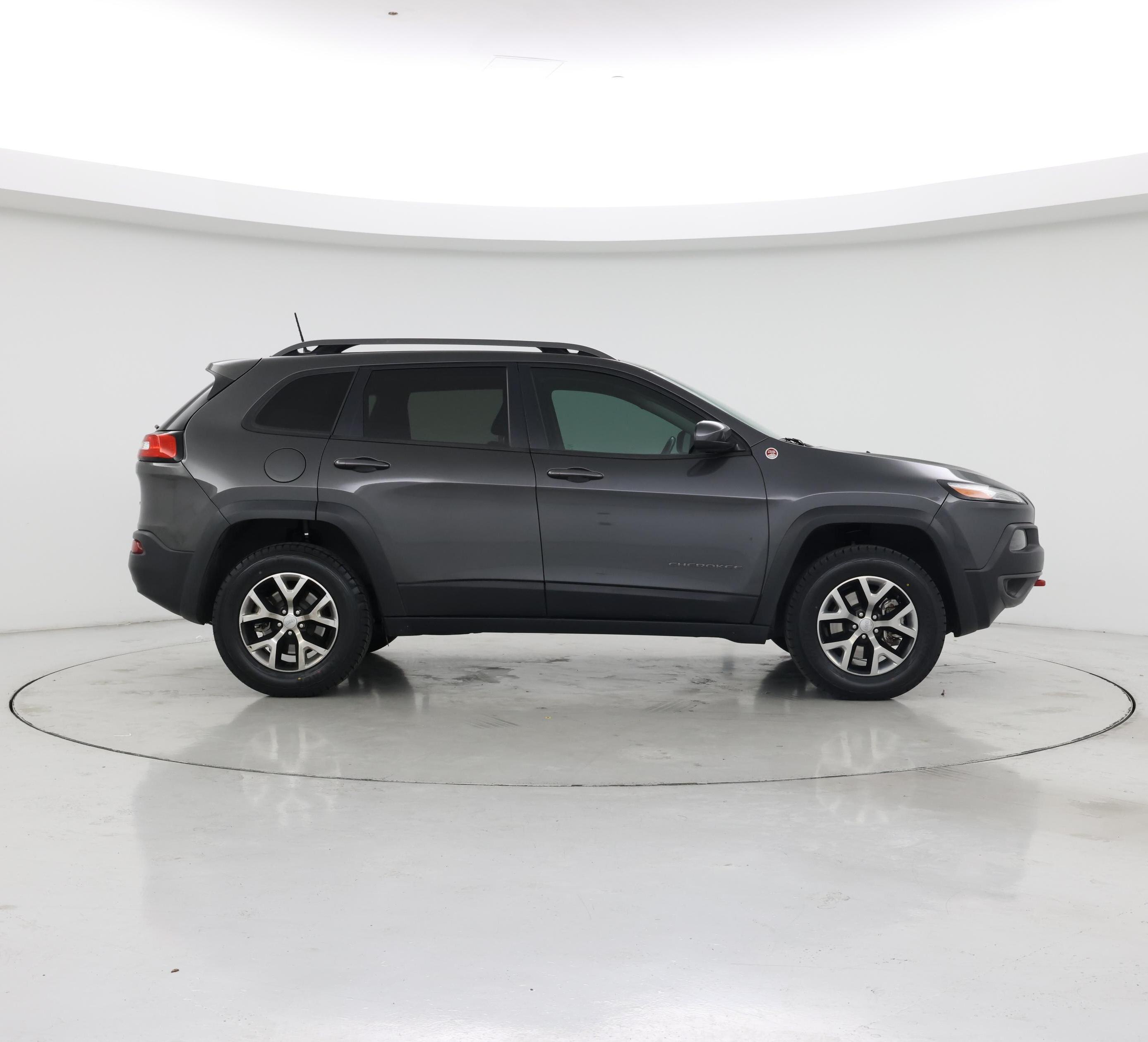Thumbnail: 2017 Jeep Cherokee - 7