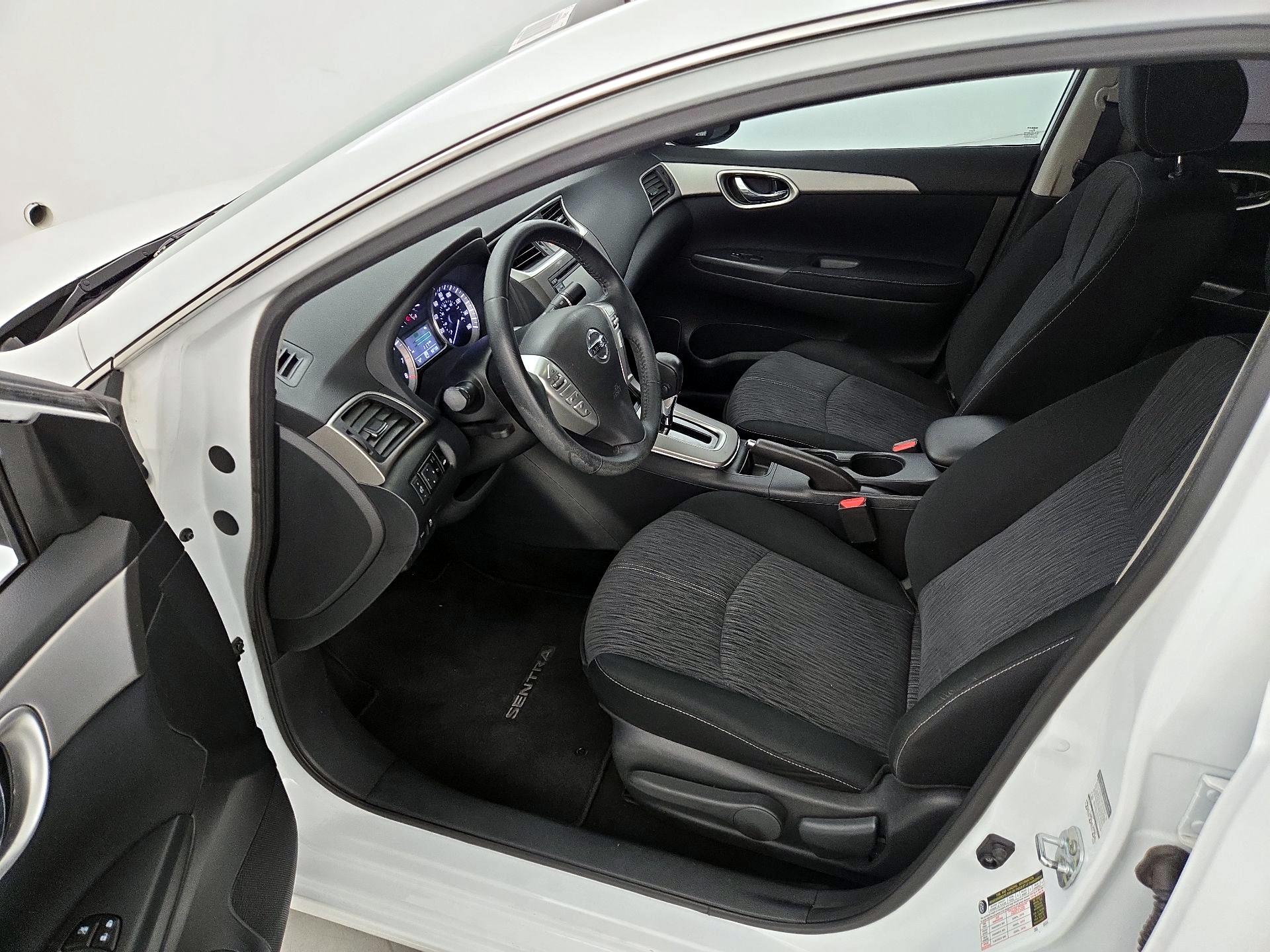 Thumbnail: 2014 Nissan Sentra - 11