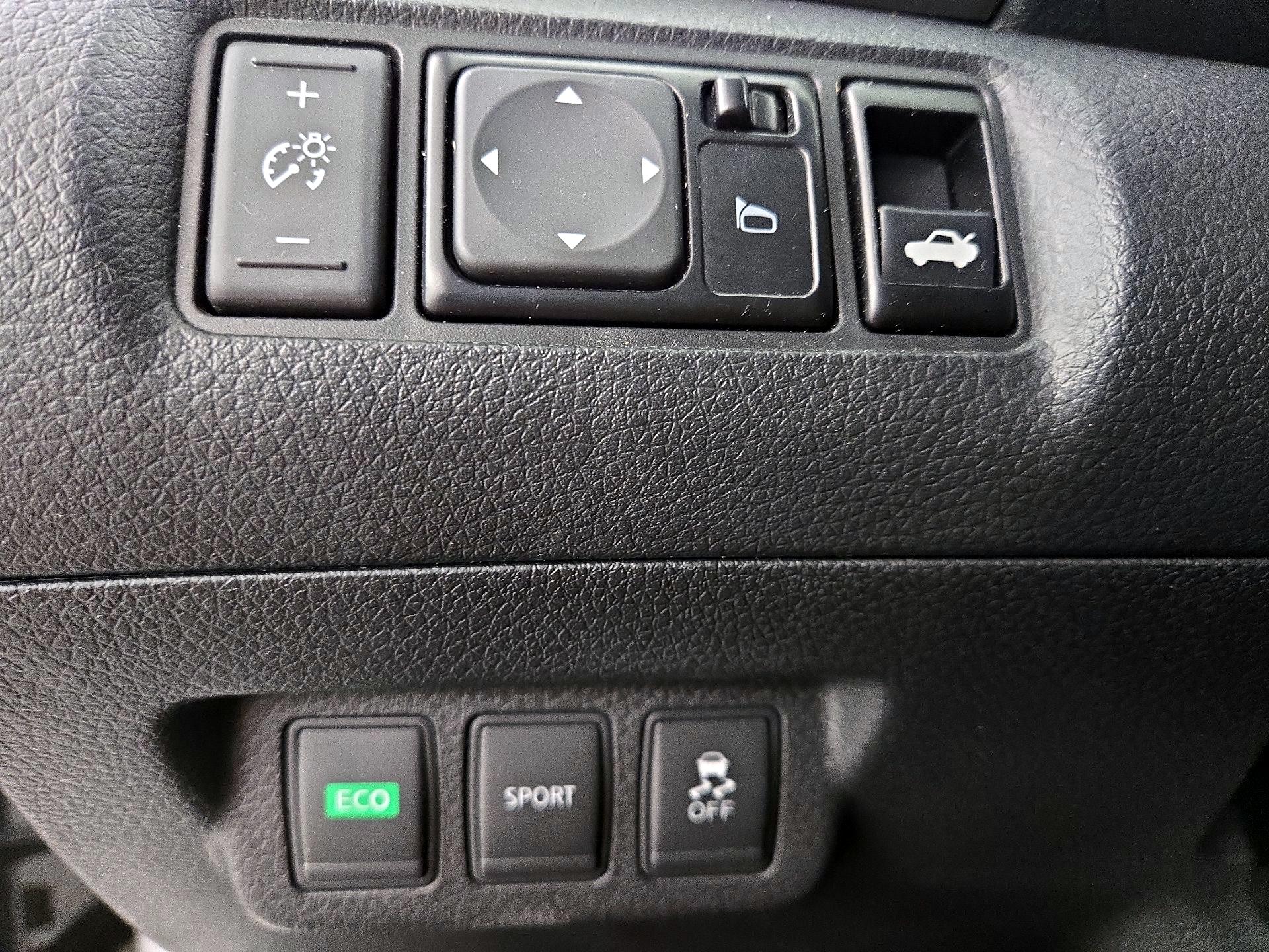 Thumbnail: 2014 Nissan Sentra - 13