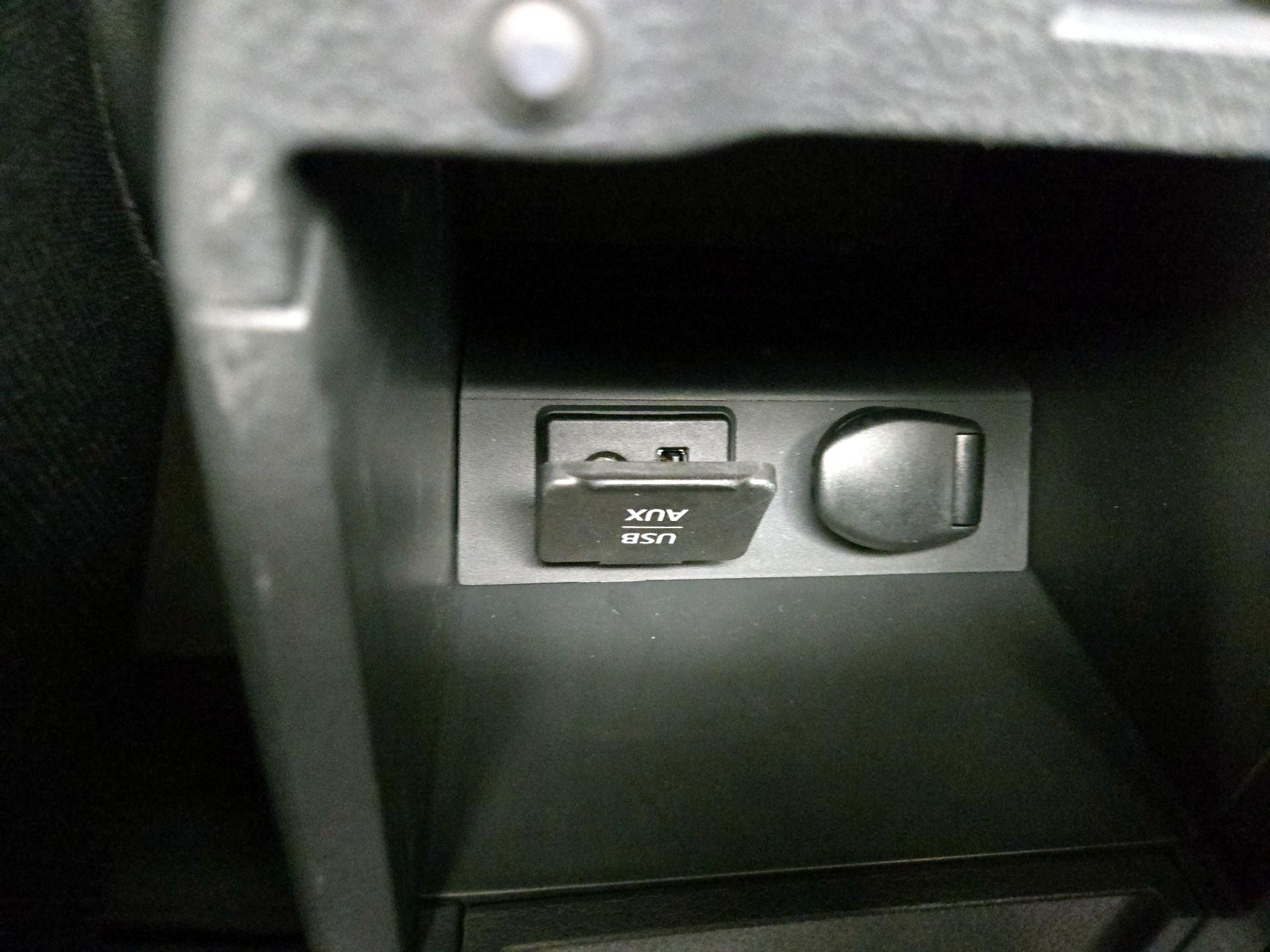 Thumbnail: 2014 Nissan Sentra - 19