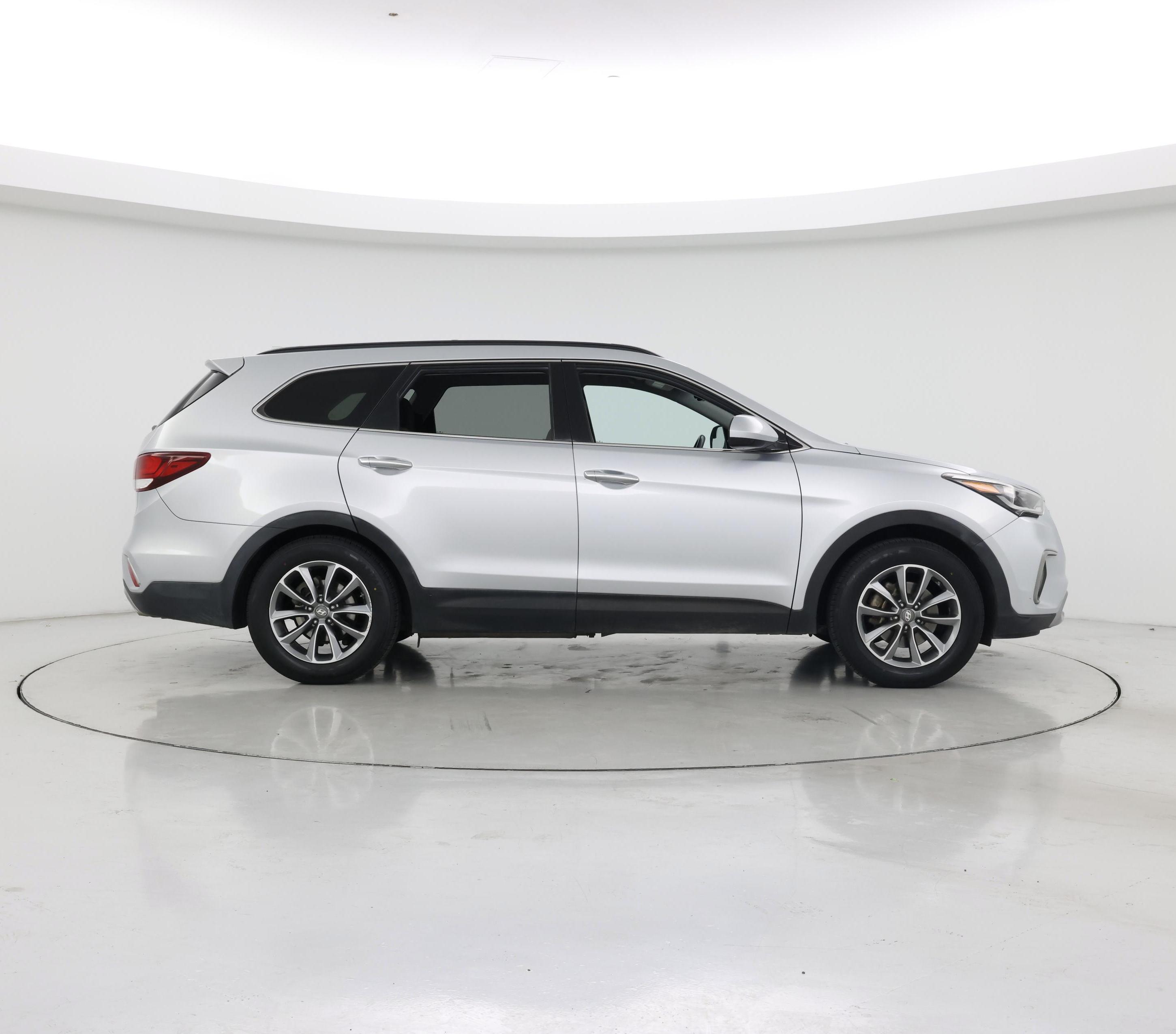 Thumbnail: 2017 Hyundai Santa Fe - 7