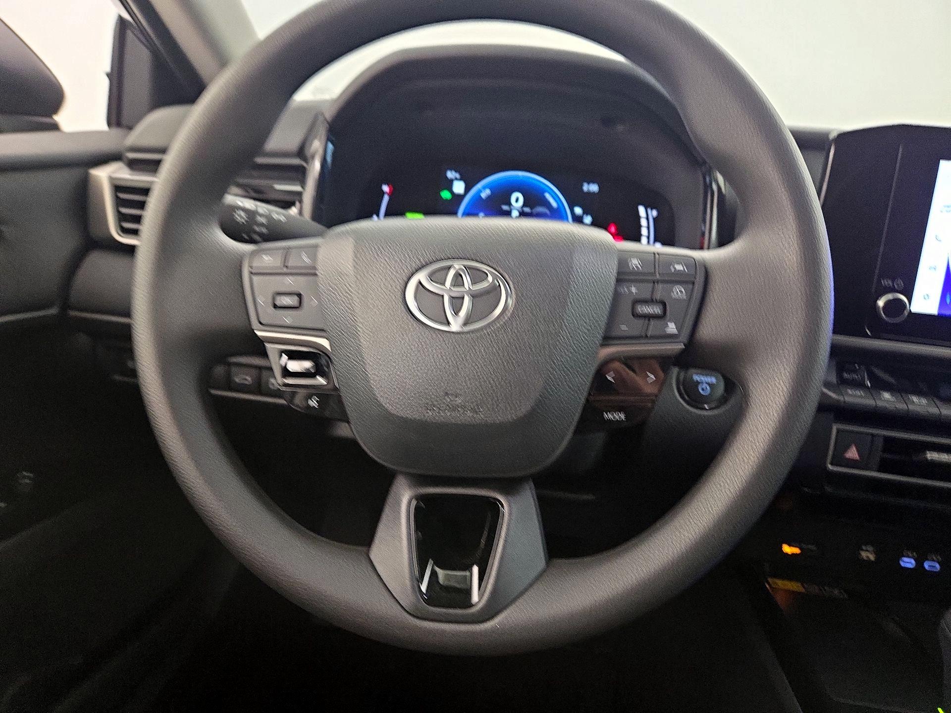 Thumbnail: 2025 Toyota Camry - 10