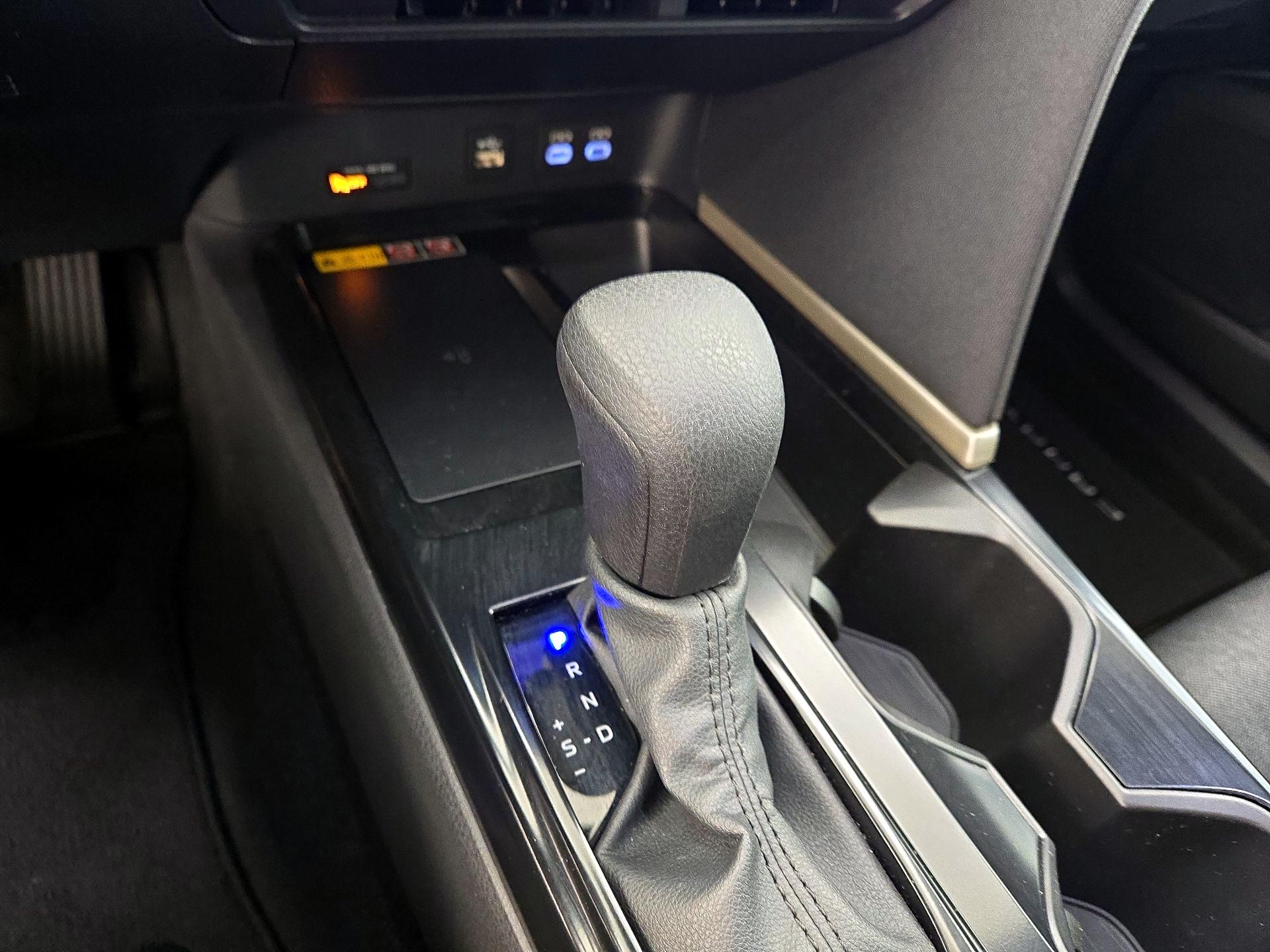 Thumbnail: 2025 Toyota Camry - 18