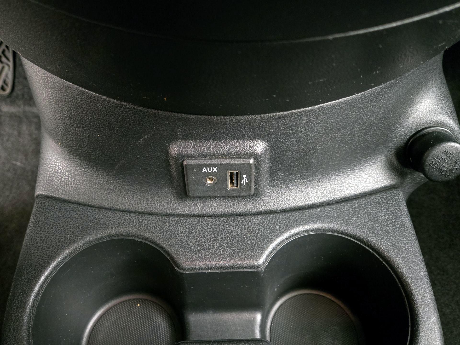 Thumbnail: 2018 Nissan Versa Note - 18