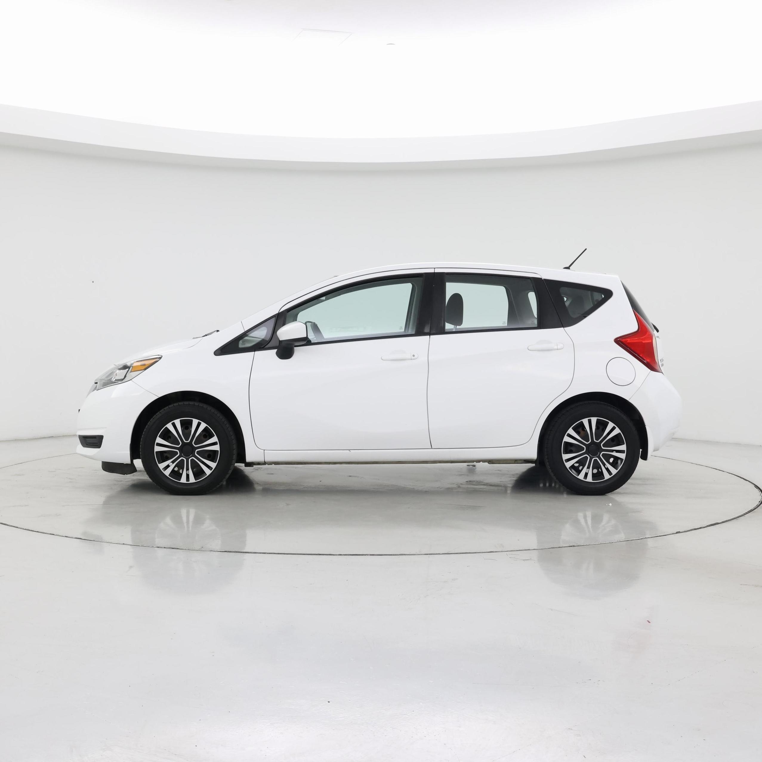 Thumbnail: 2018 Nissan Versa Note - 3