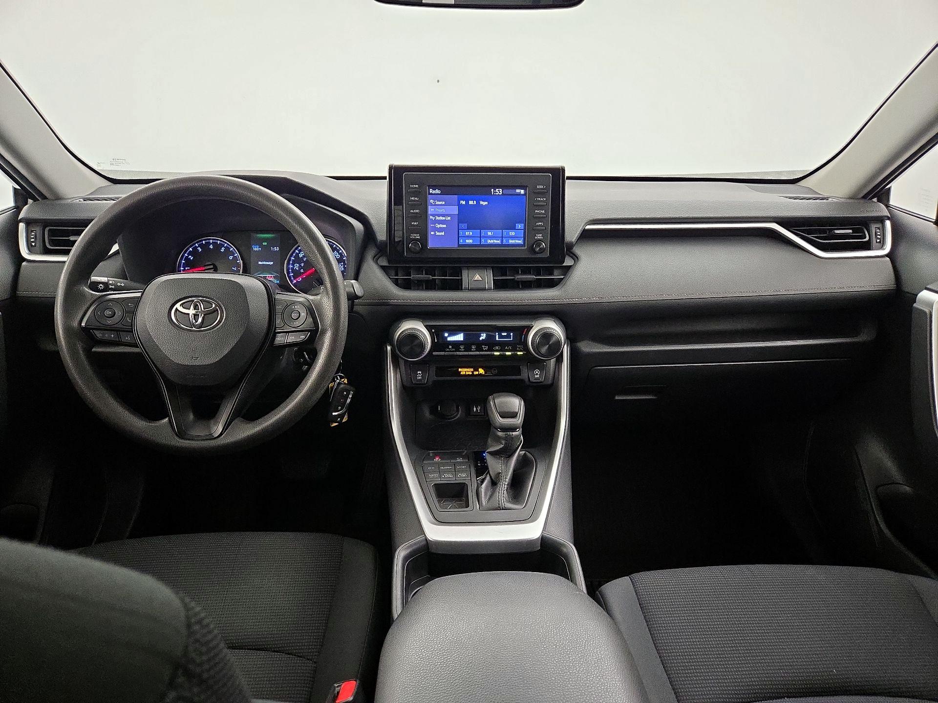 Thumbnail: 2019 Toyota RAV4 - 9