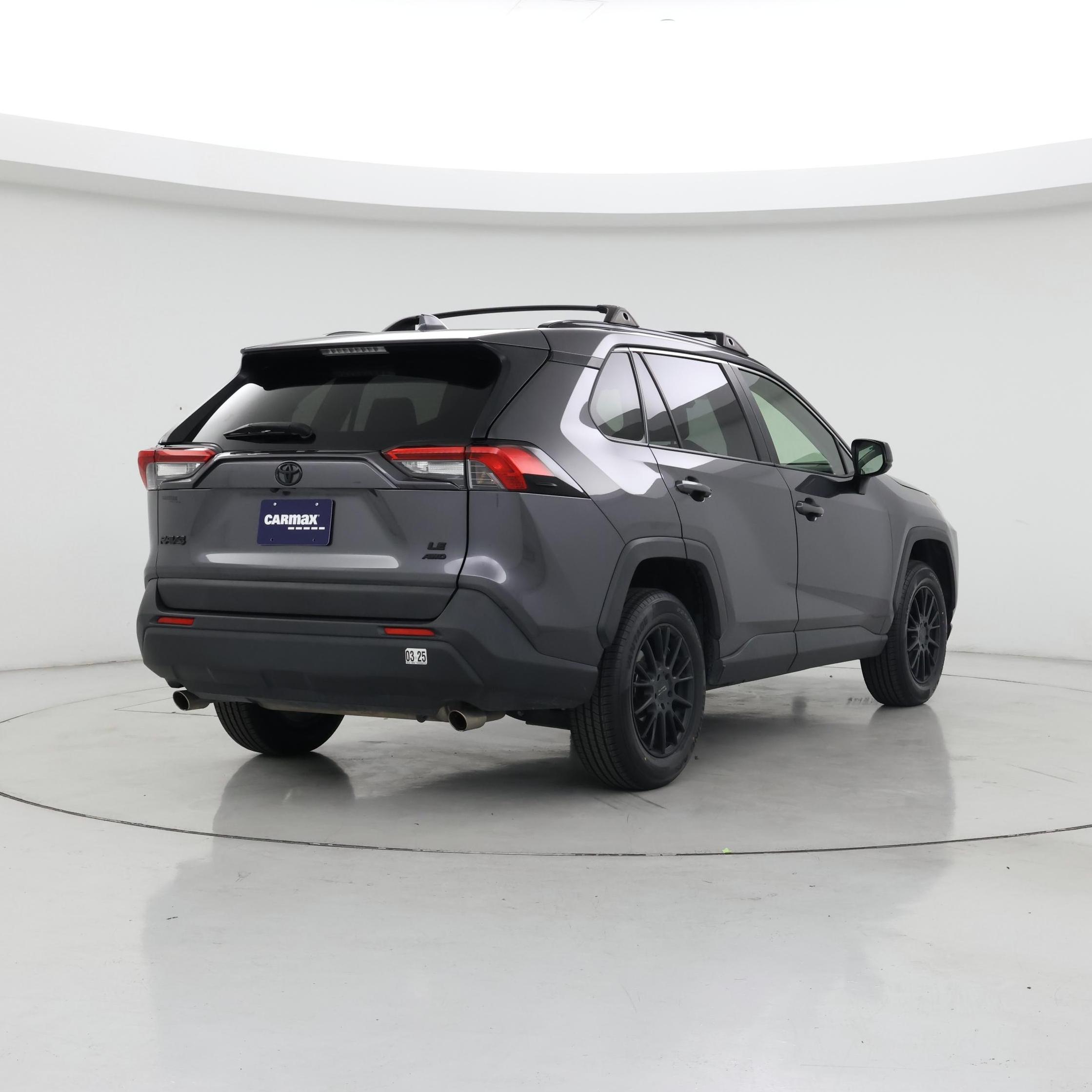 Thumbnail: 2019 Toyota RAV4 - 8