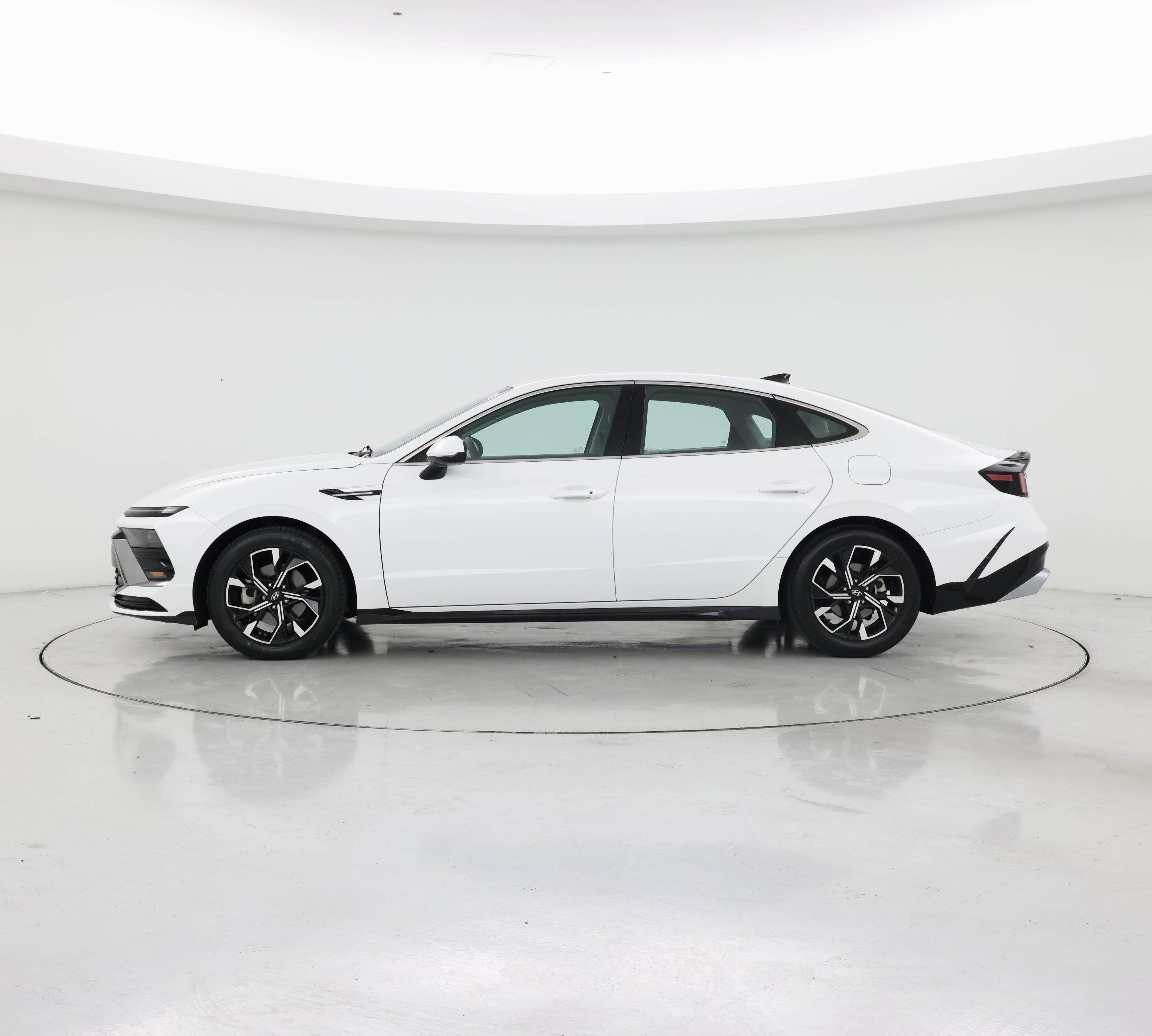 Thumbnail: 2024 Hyundai Sonata - 3