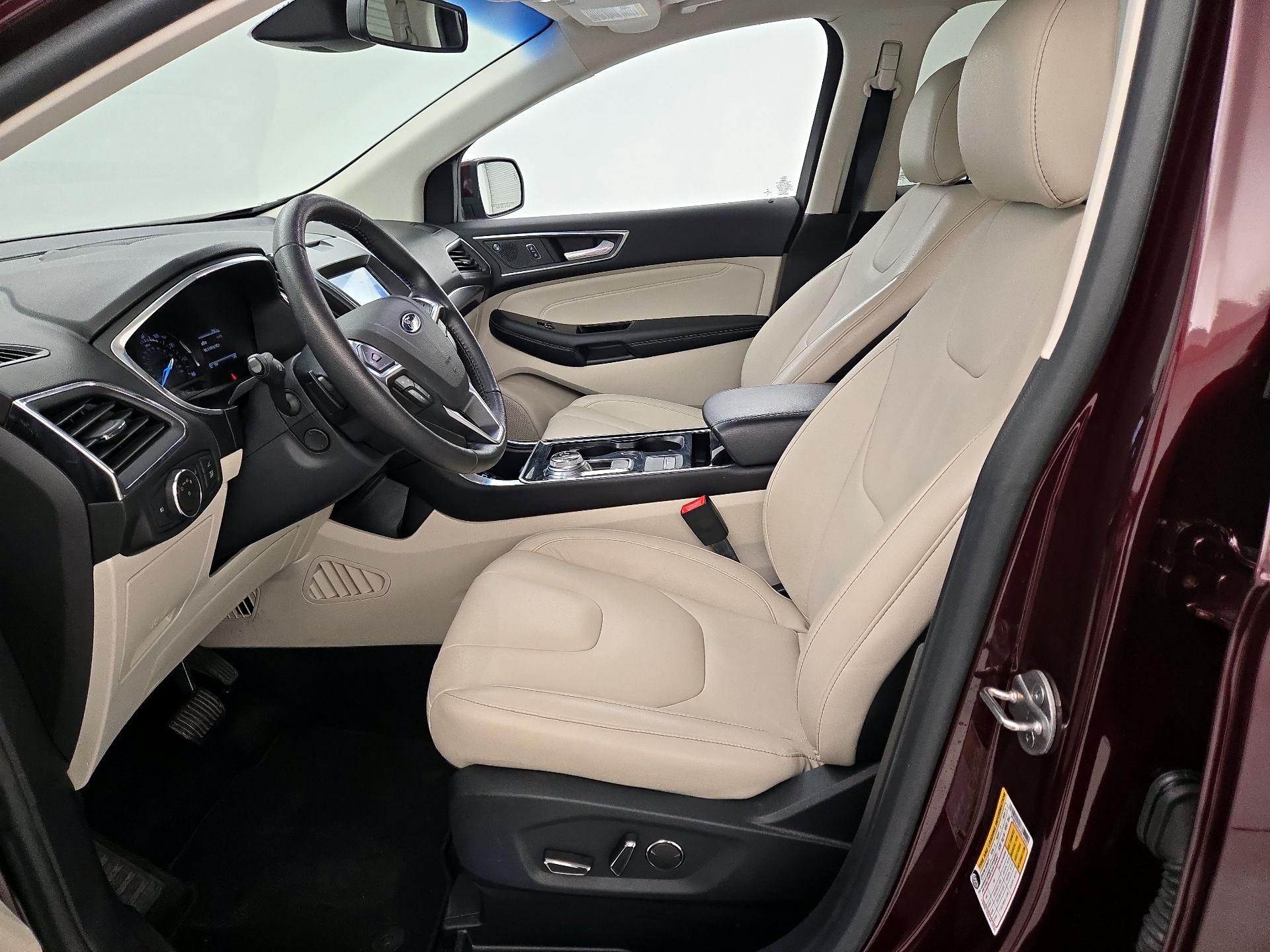 Thumbnail: 2019 Ford Edge - 11