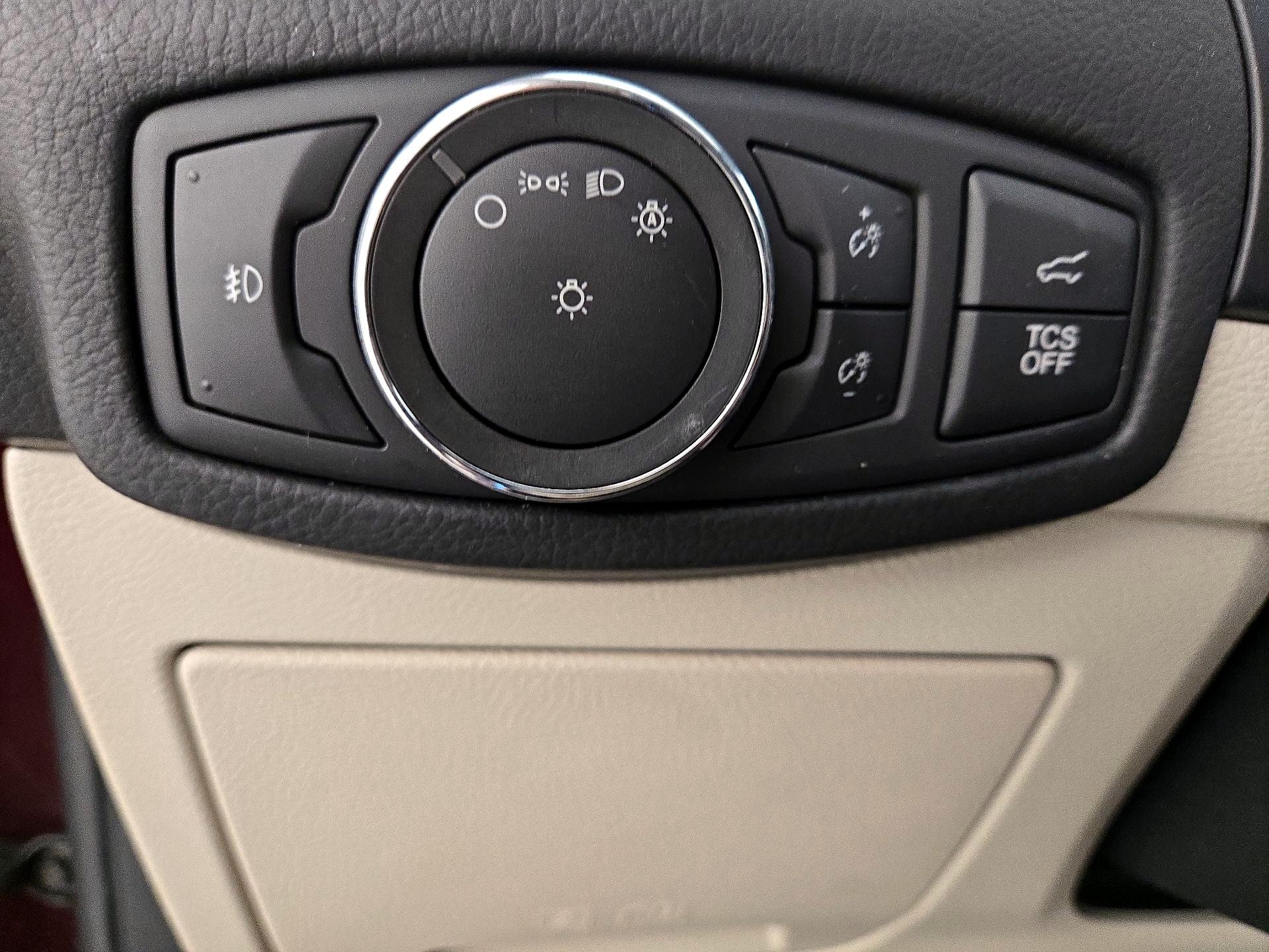 Thumbnail: 2019 Ford Edge - 13