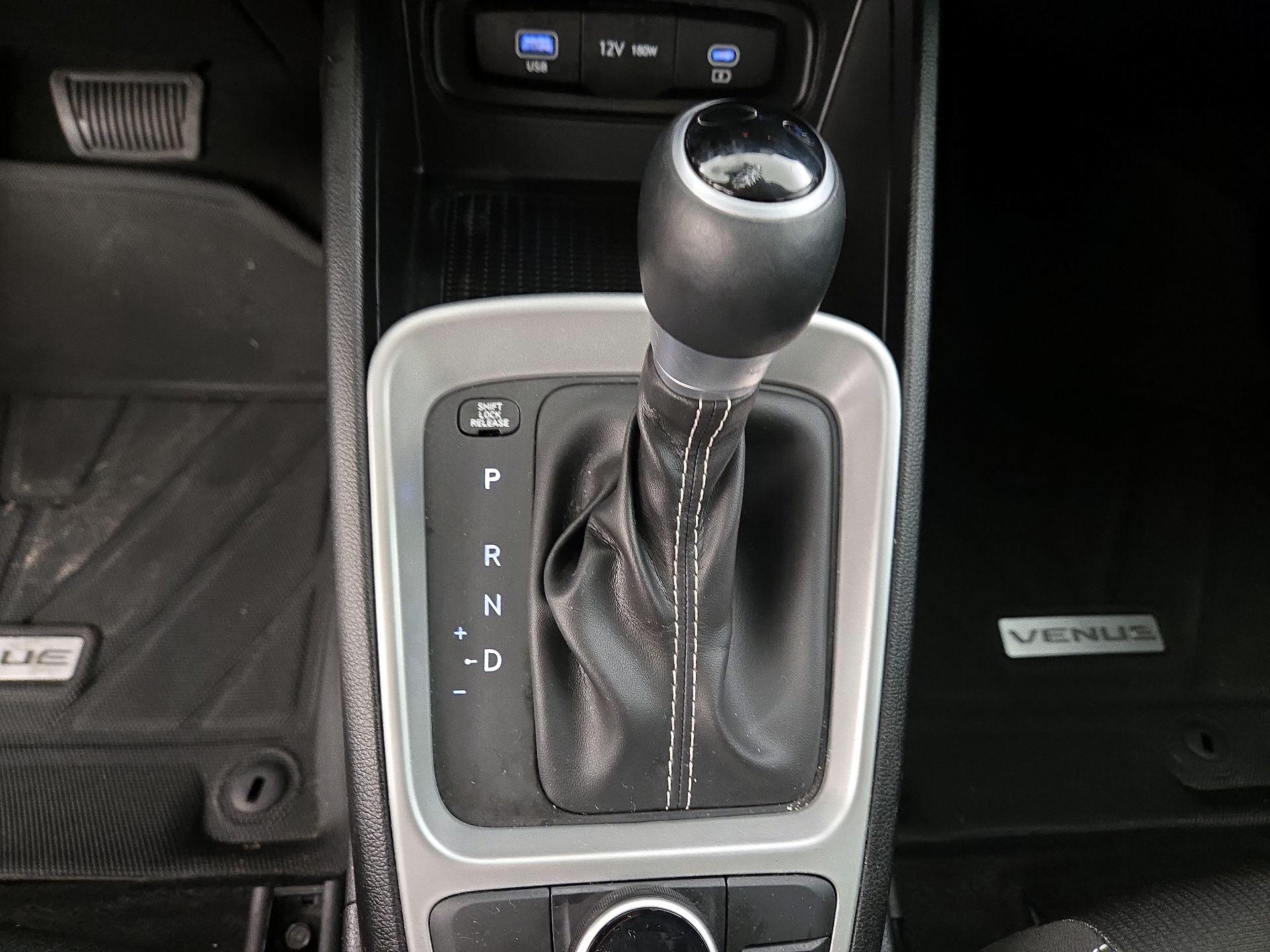 Thumbnail: 2024 Hyundai Venue - 17